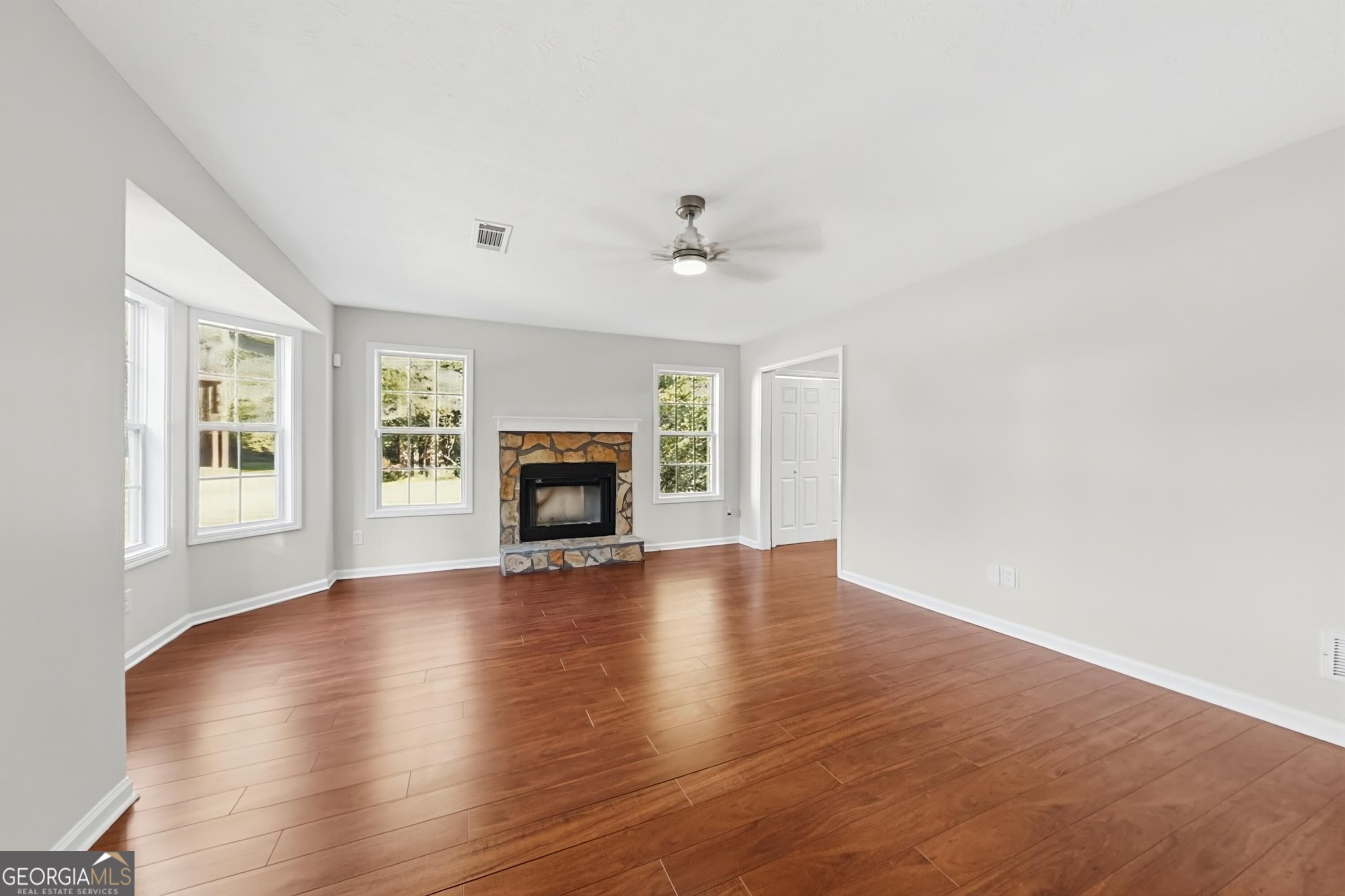 529 Poplar WAY