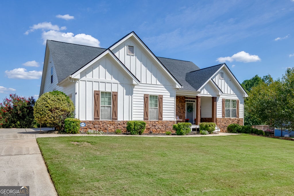 Photo of 363 Durham Drive, Hoschton, GA 30548 (MLS # 10842802)