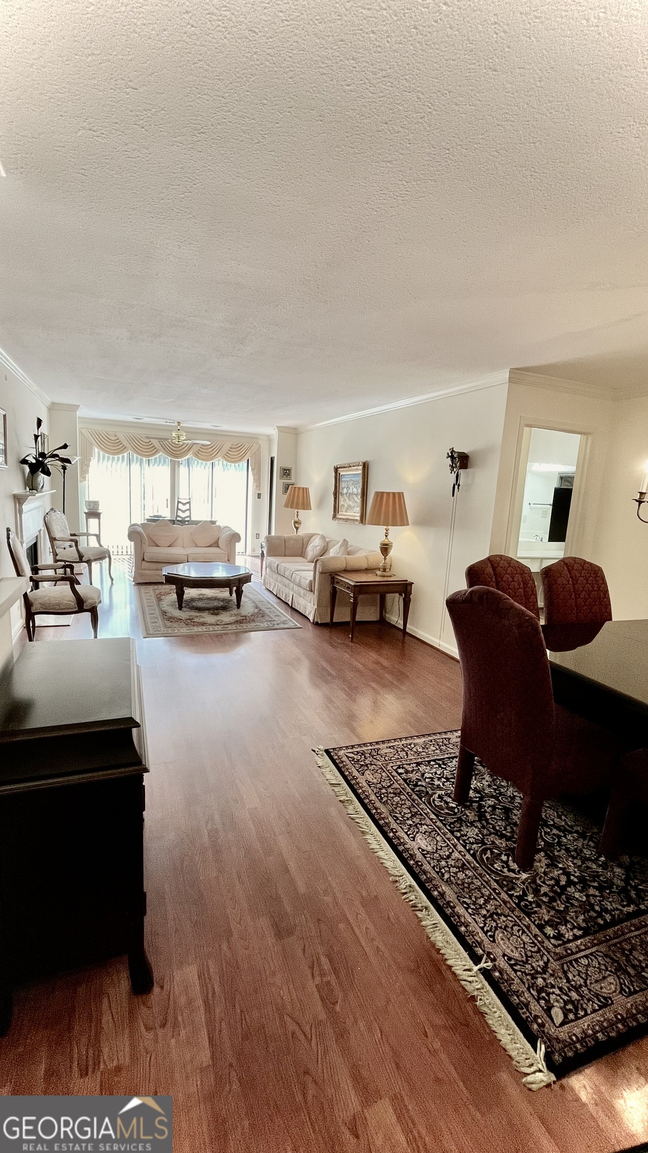 1309 Pine Heights DR NE