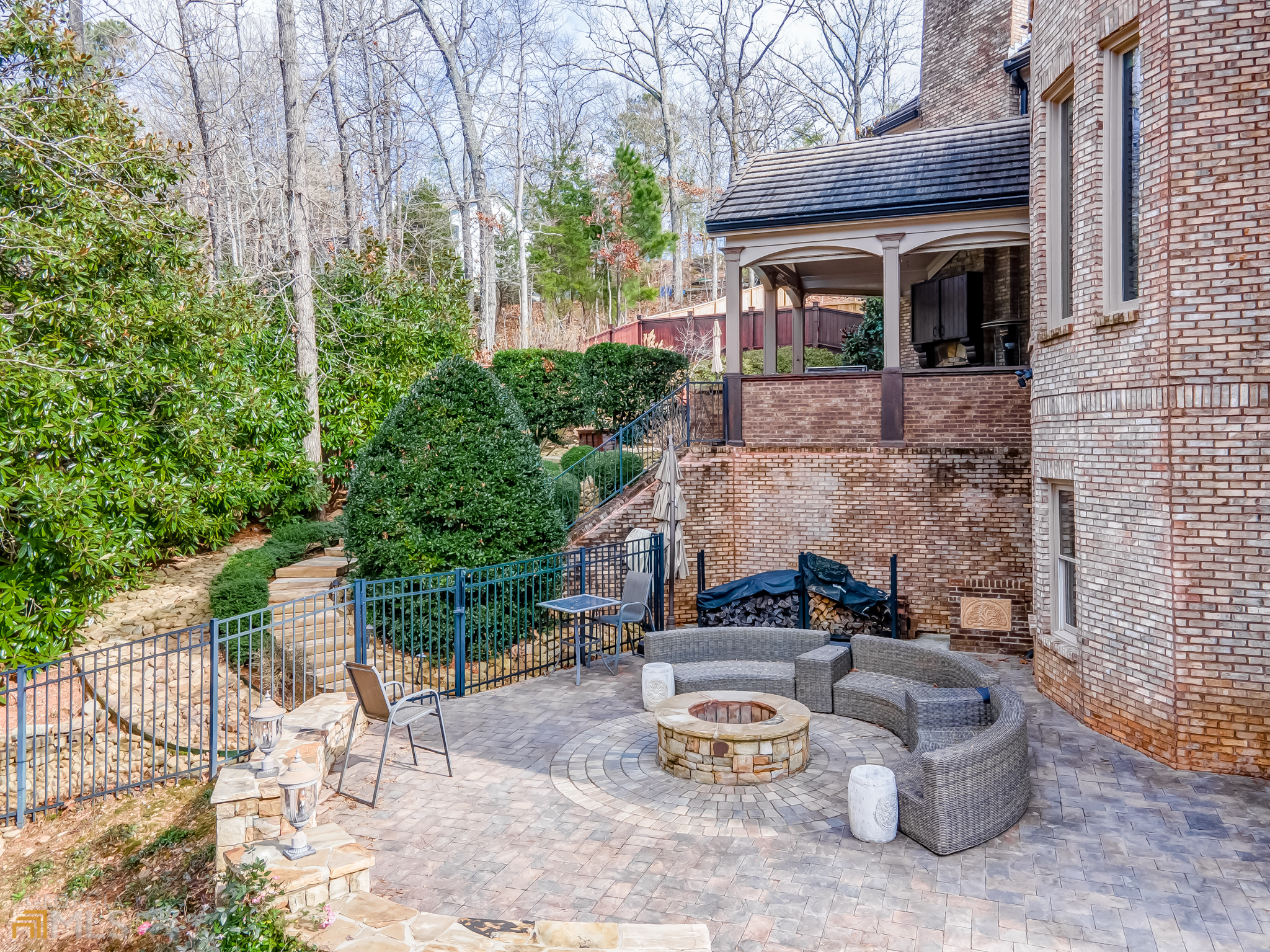 Lynden Manor - Residential