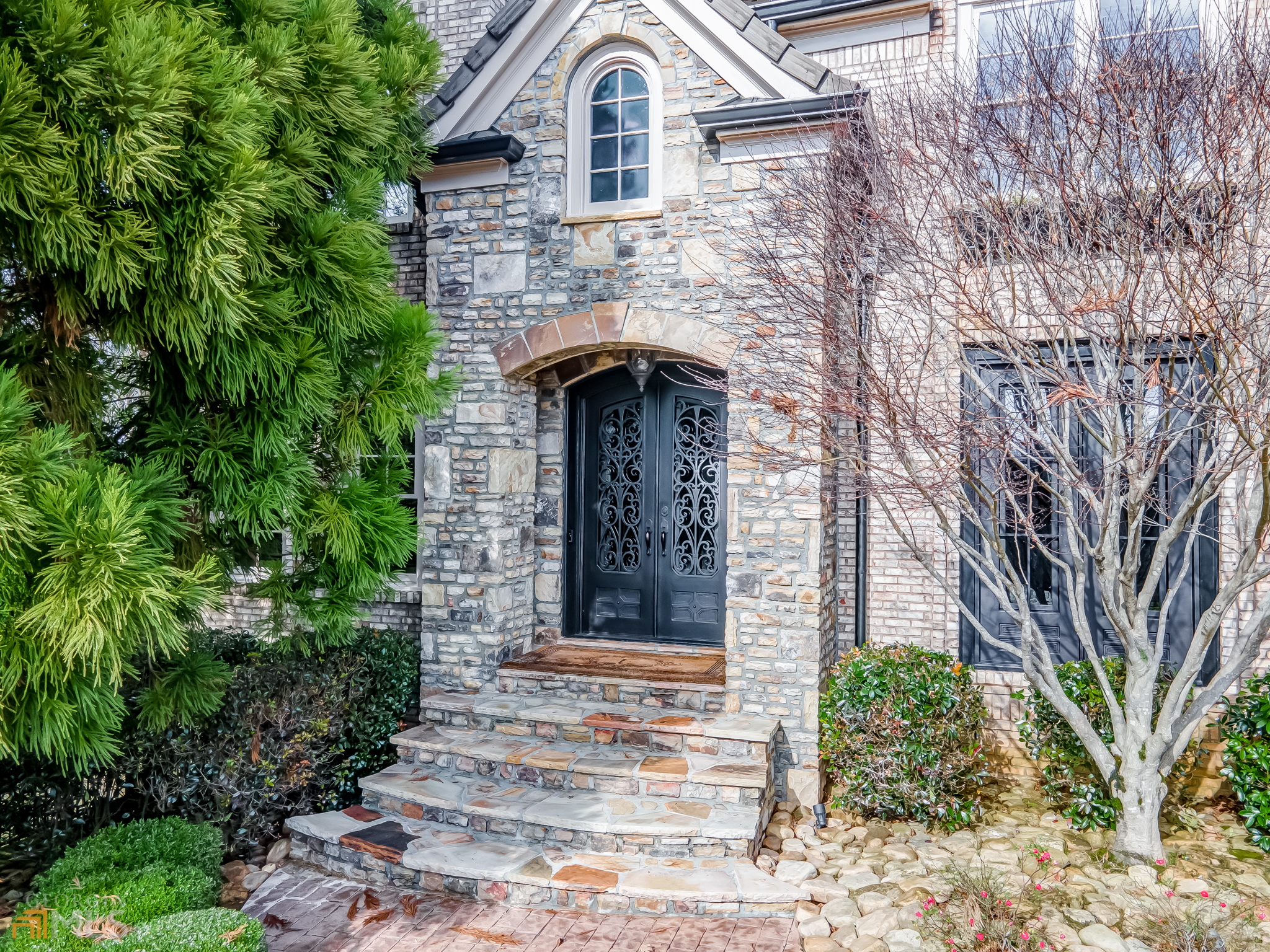 Lynden Manor - Residential