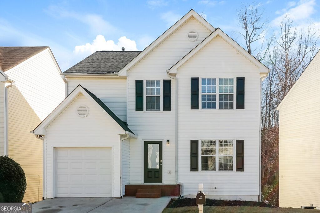Photo of 425 Village Bluff Drive, Lawrenceville, GA 30046 (MLS # 10694035)
