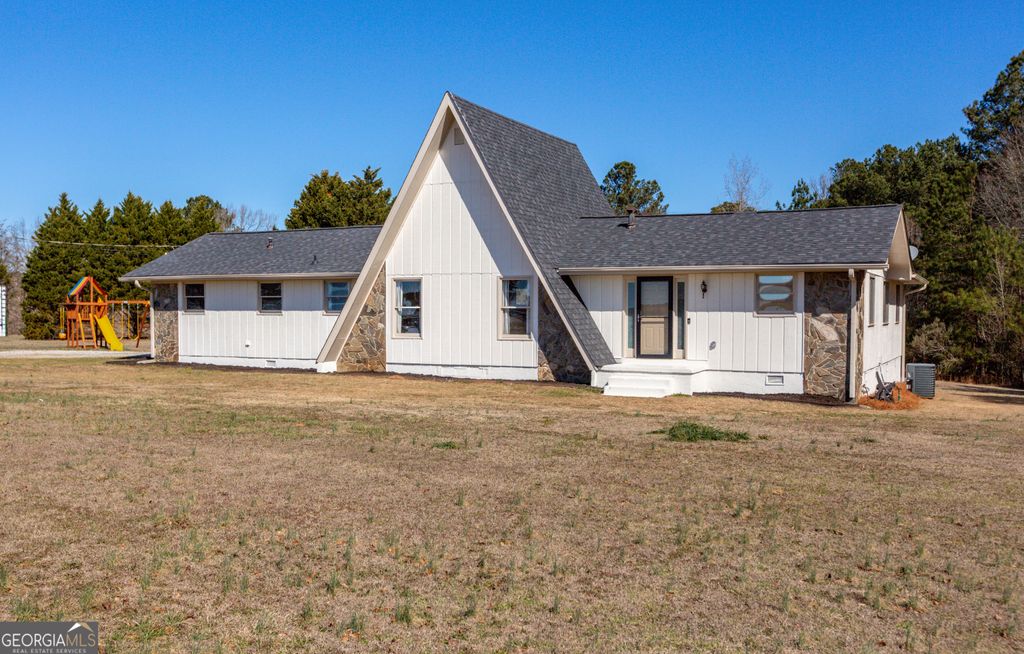 Photo of 752 Jonathans Roost Road, Williamson, GA 30292 (MLS # 10687674)