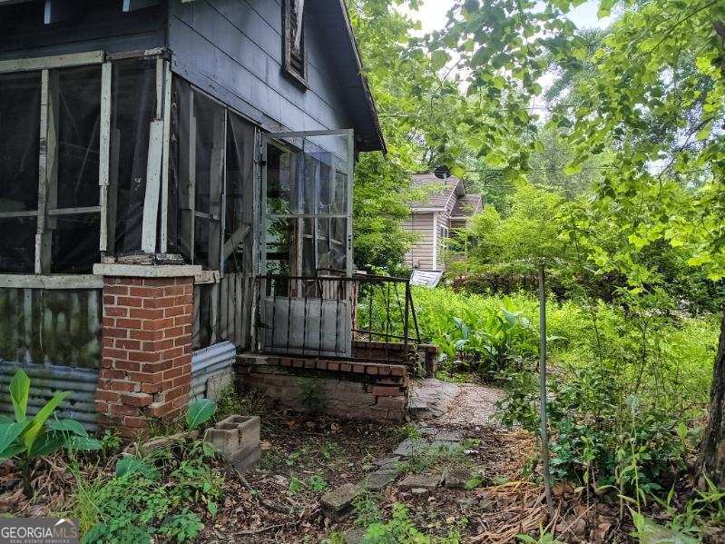 906 Winston RD