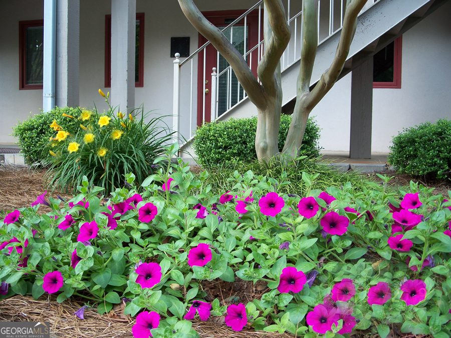 200 Market PL STE 130