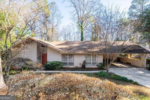 1570 Nantahalla DR Atlanta GA 30329