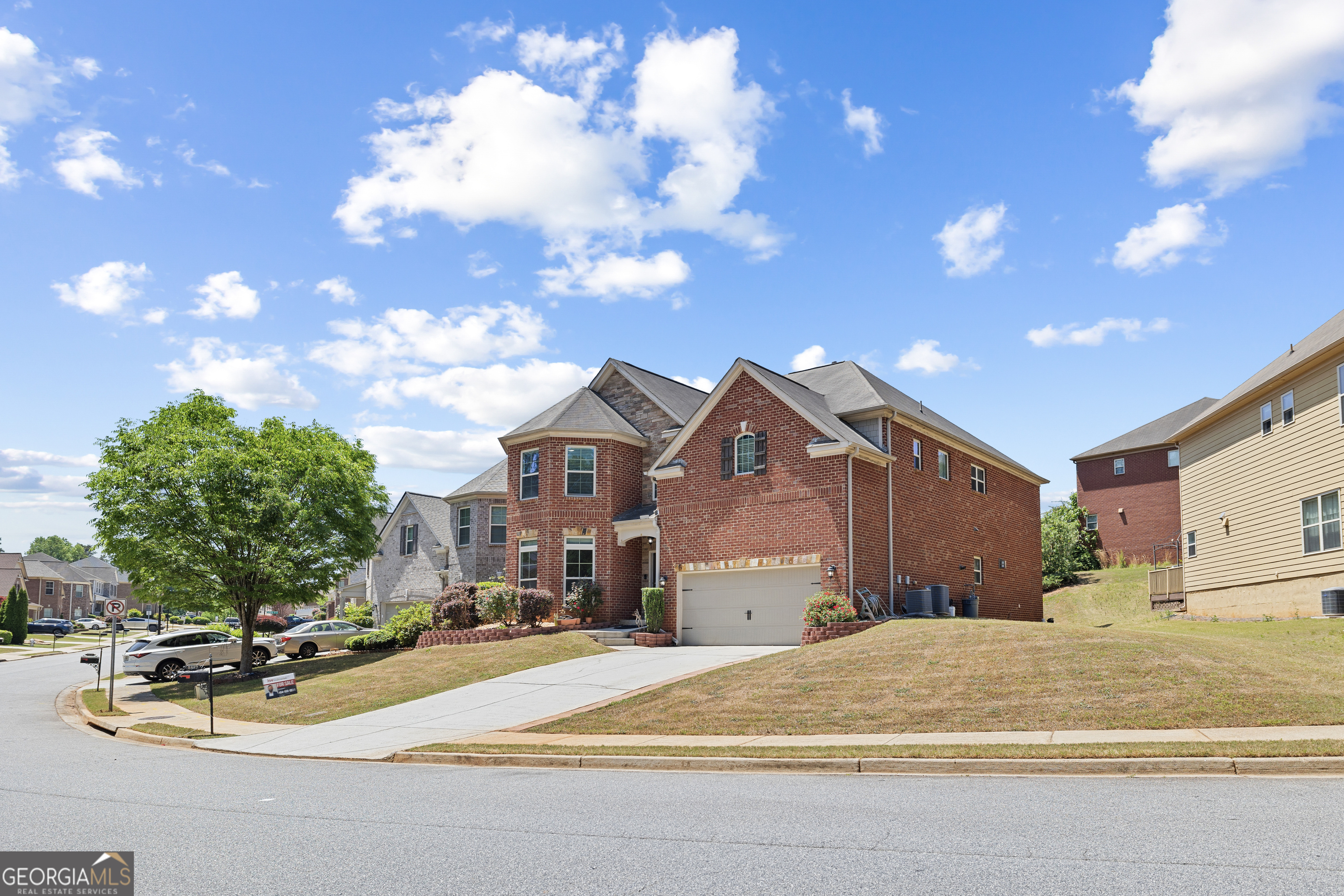 5887 Stow DR