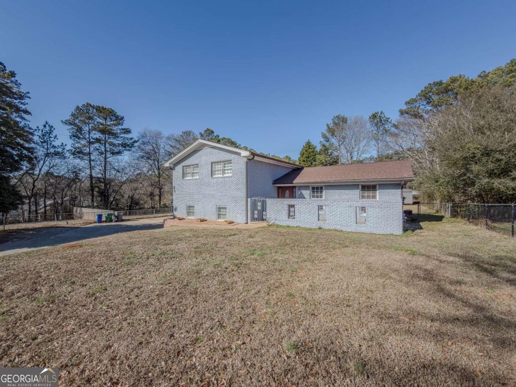 Photo of 5100 Redan Road, Stone Mountain, GA 30088 (MLS # 10696336)