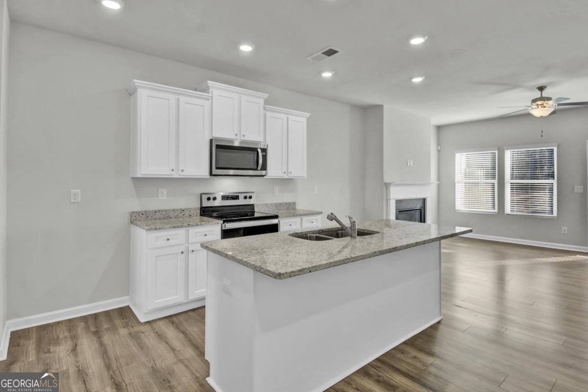 4336 Mallory CT