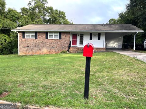 A home in Fort Valley