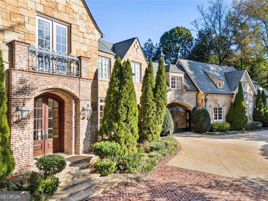 4131 Thunderbird DR SE