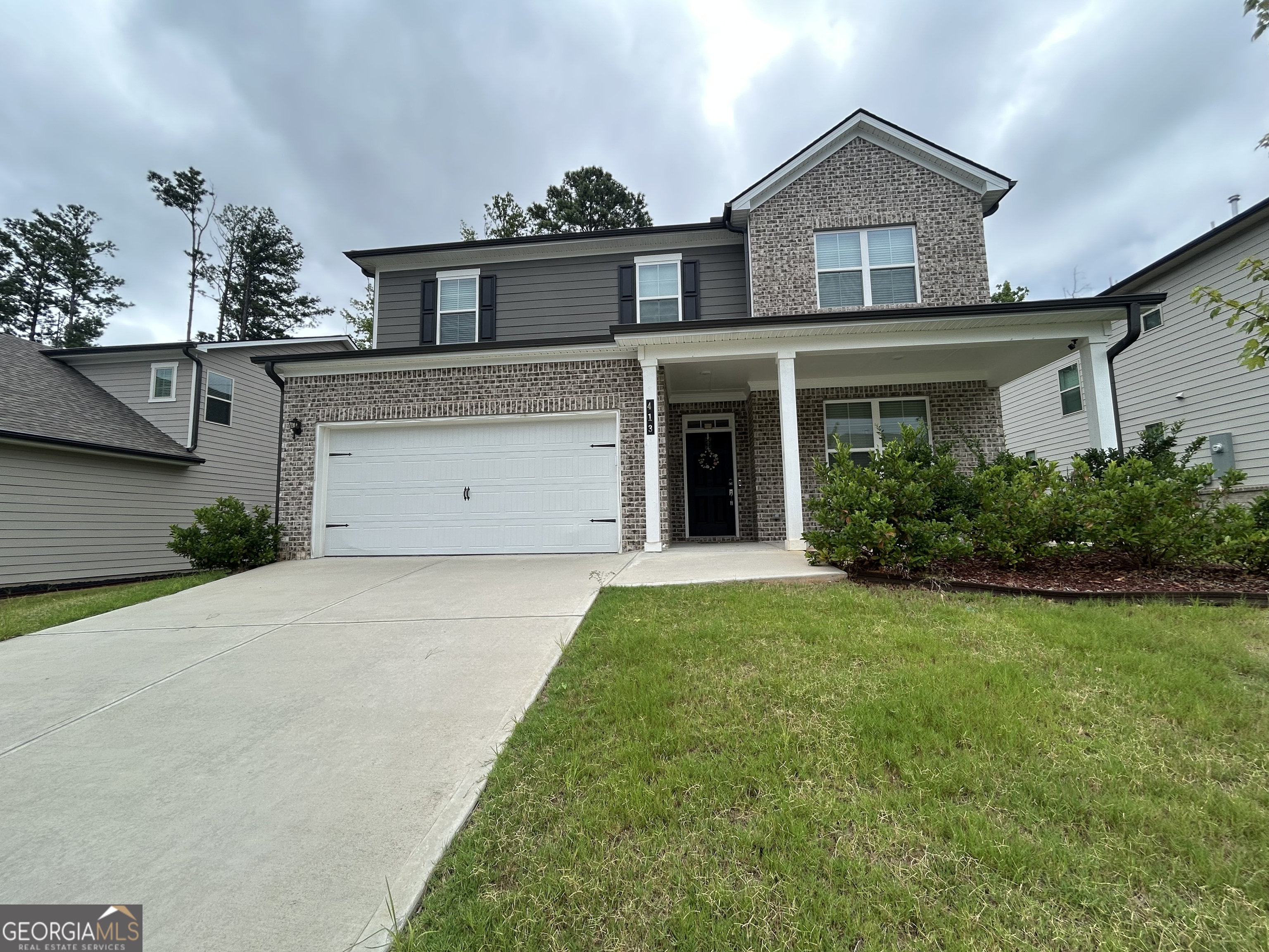 Available With 2 Week Notice! - 5 BDR 4 BTH. Elegant Home Featuring A Master On Main, Gourmet Kitchen With Gas Stove/Oven, Breakfast Bar, Pantry, And Solid Surface Counters. Enjoy Multiple Living Areas Including Living Room With Fireplace, Family Room, Office, And Loft. The Master Suite Boasts A Walk-In Closet, Garden Tub, Double Vanity, And Separate Shower. Additional Amenities: 2-Car Garage, Laundry Room, Hardwood Floors, Vaulted And Trey Ceilings, Ceiling Fans, Programmable Thermostat, Central Heating & Cooling (Gas & Electric). Community Perks Include A Clubhouse, Pool, Sidewalks, And A Private Backyard With Deck/Patio. Conveniently Located Near Georgia State Route 74 For Easy Access To Local Attractions. Don't Miss Out-Call Today!