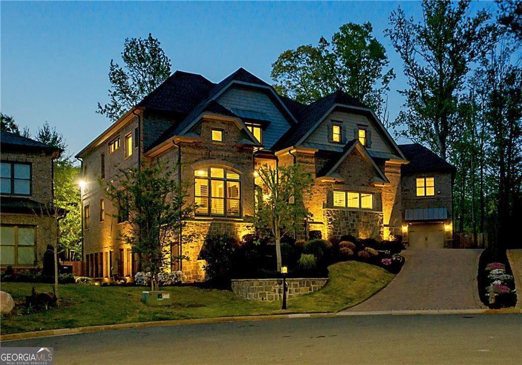 925 Sunny Meadows LN