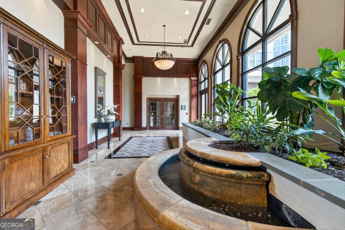 3334 Peachtree RD NE 911