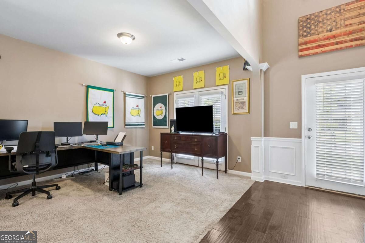 5943 Lexington WAY