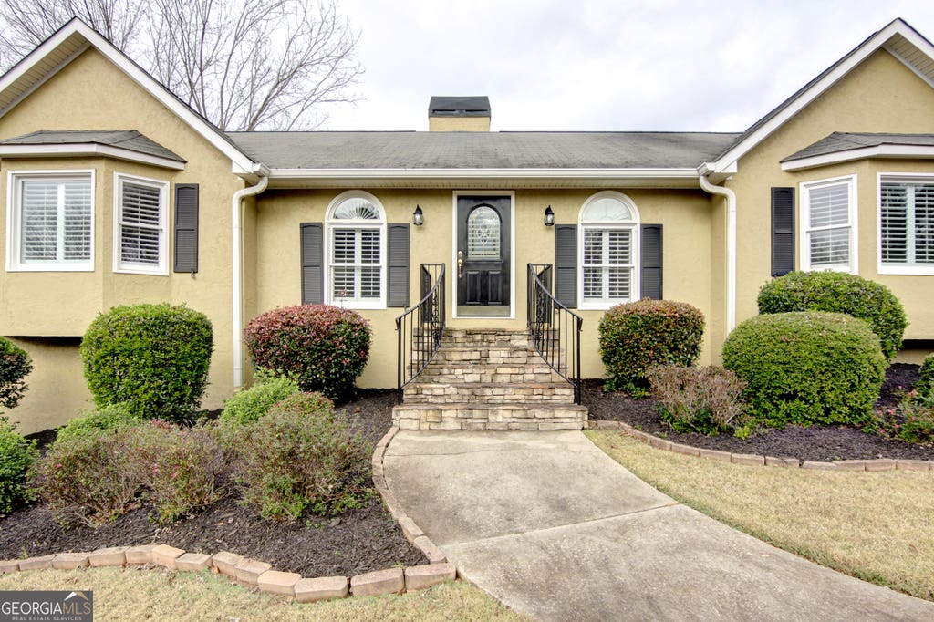 Photo of 135 Tramore Trace, Tyrone, GA 30290 (MLS # 10804094)