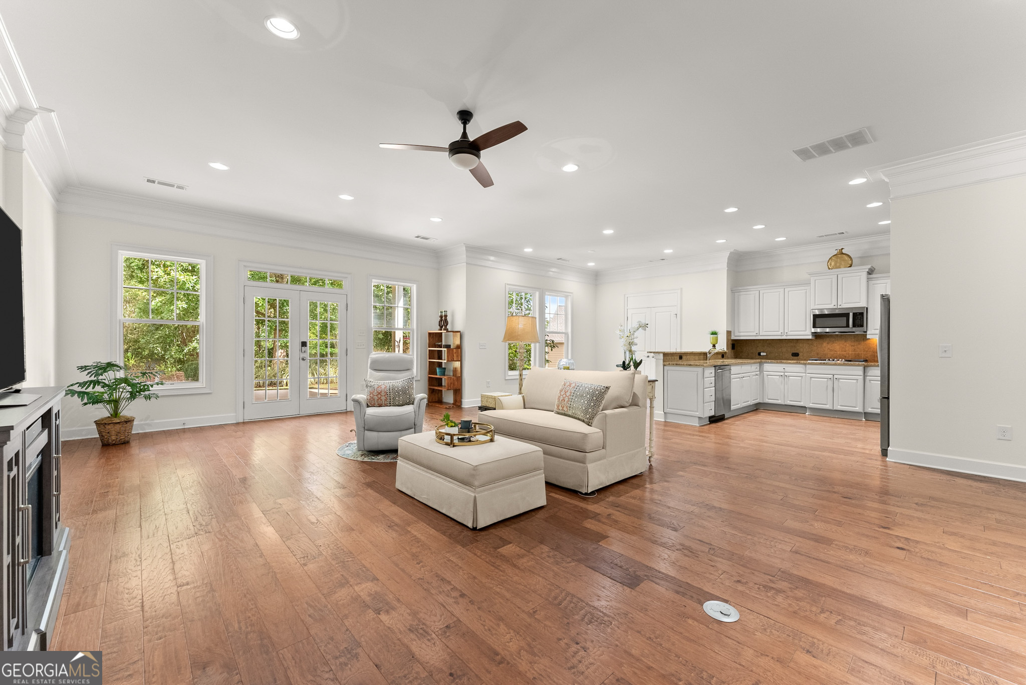 3133 Scarlet Oak LN