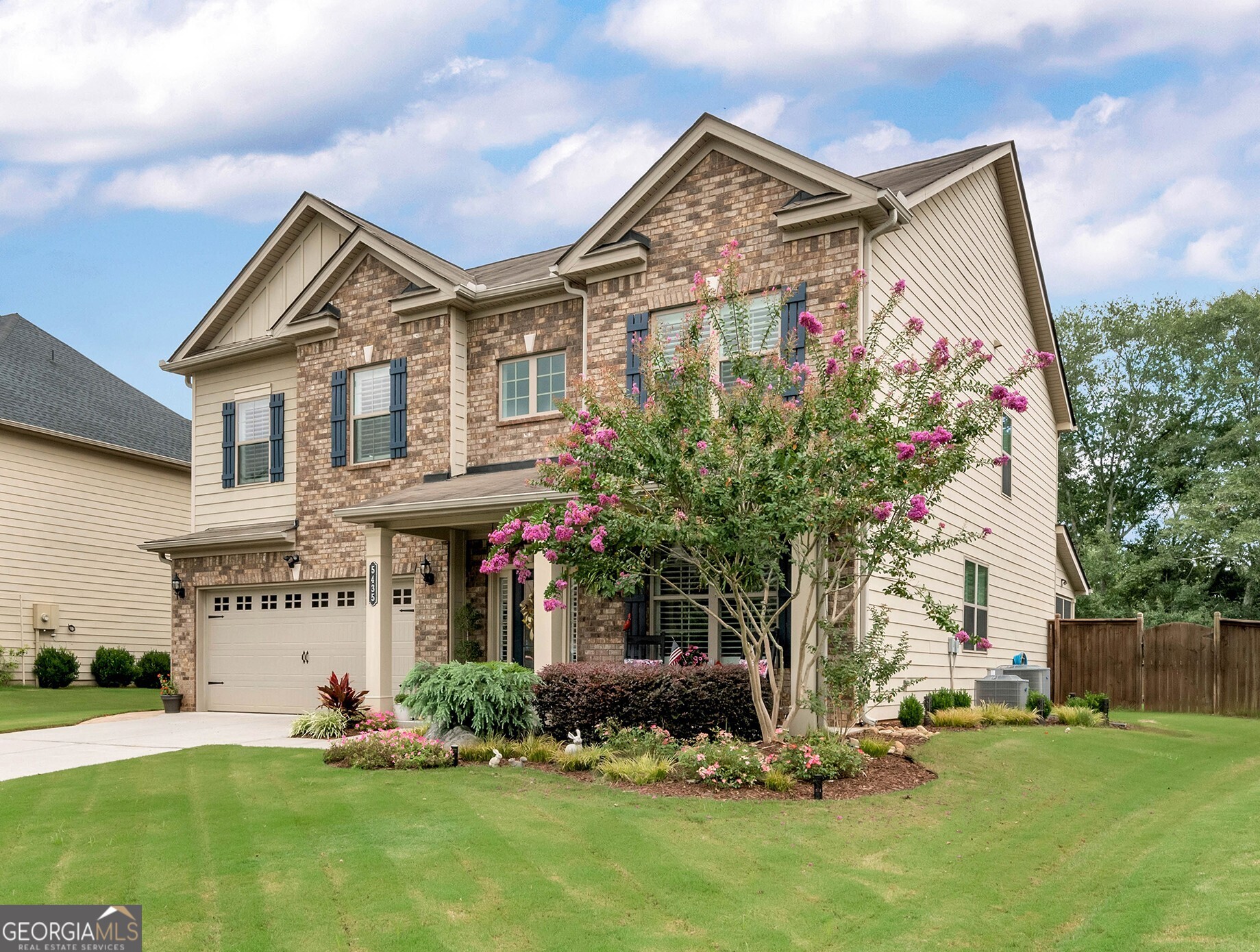 5435 Hidden Valley LN