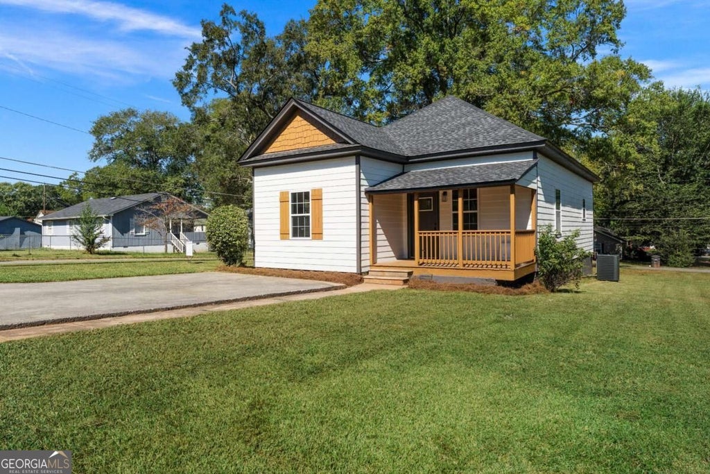 Photo of 19 Allweather Street, Cartersville, GA 30120 (MLS # 10875111)