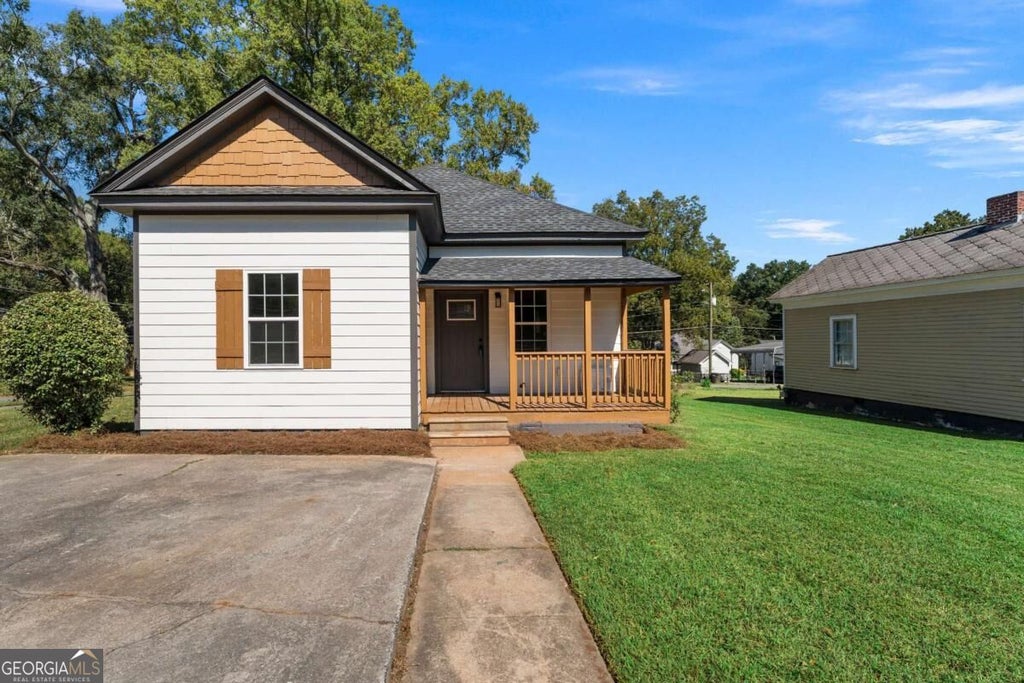Photo of 19 Allweather Street, Cartersville, GA 30120 (MLS # 10875111)