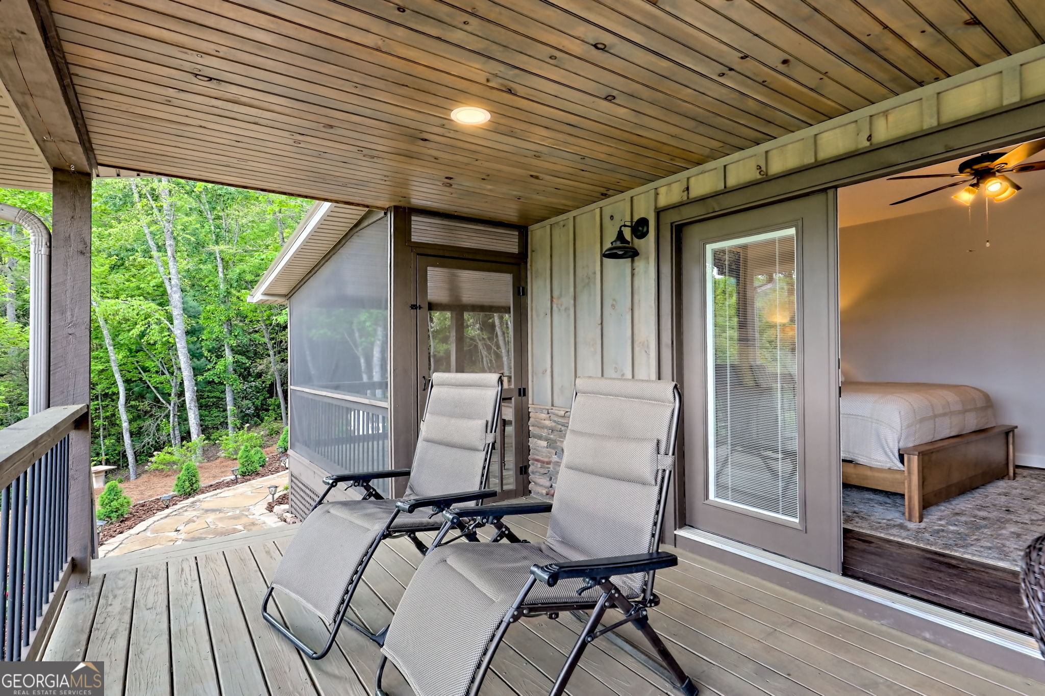 Rabun Gap, Georgia 30568, United States, 3 Bedrooms Bedrooms, ,4 BathroomsBathrooms,Residential,Active,127325