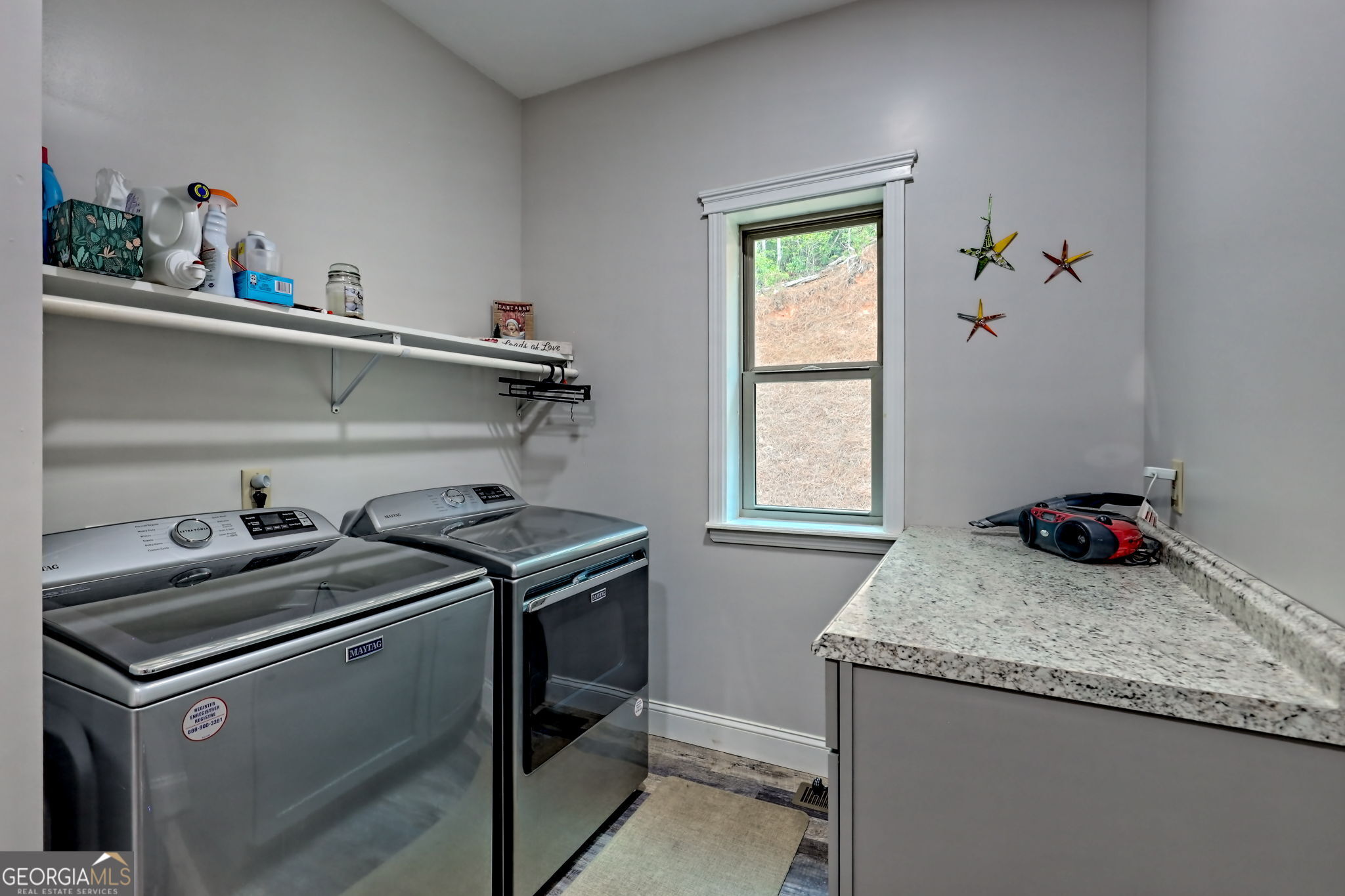 Rabun Gap, Georgia 30568, United States, 3 Bedrooms Bedrooms, ,4 BathroomsBathrooms,Residential,Active,127325