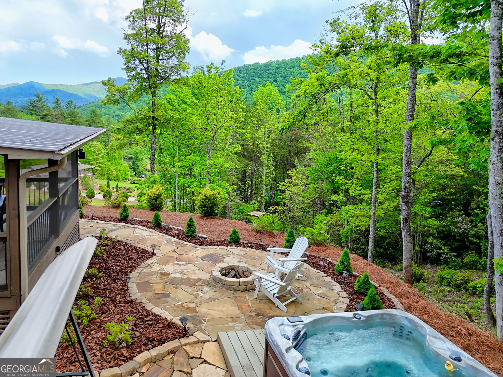 Rabun Gap, Georgia 30568, United States, 3 Bedrooms Bedrooms, ,4 BathroomsBathrooms,Residential,Active,127325
