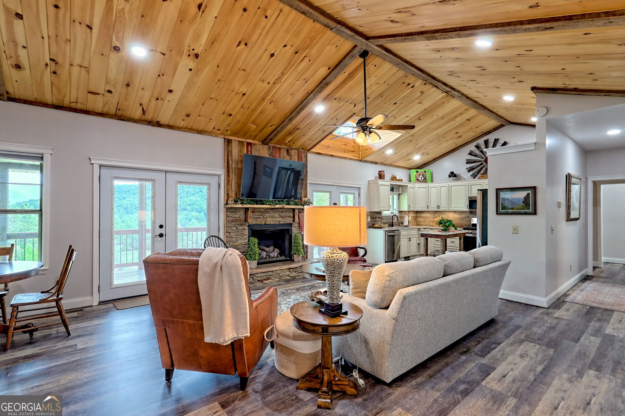 Rabun Gap, Georgia 30568, United States, 3 Bedrooms Bedrooms, ,4 BathroomsBathrooms,Residential,Active,127325