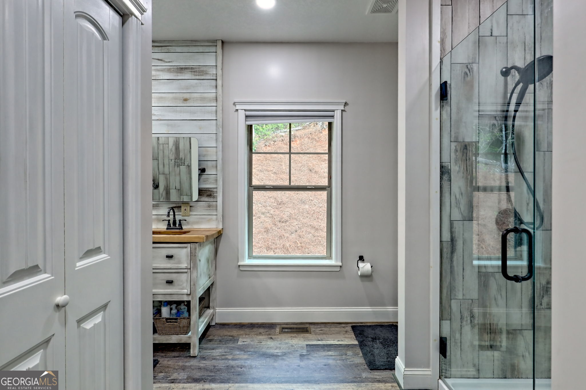 Rabun Gap, Georgia 30568, United States, 3 Bedrooms Bedrooms, ,4 BathroomsBathrooms,Residential,Active,127325