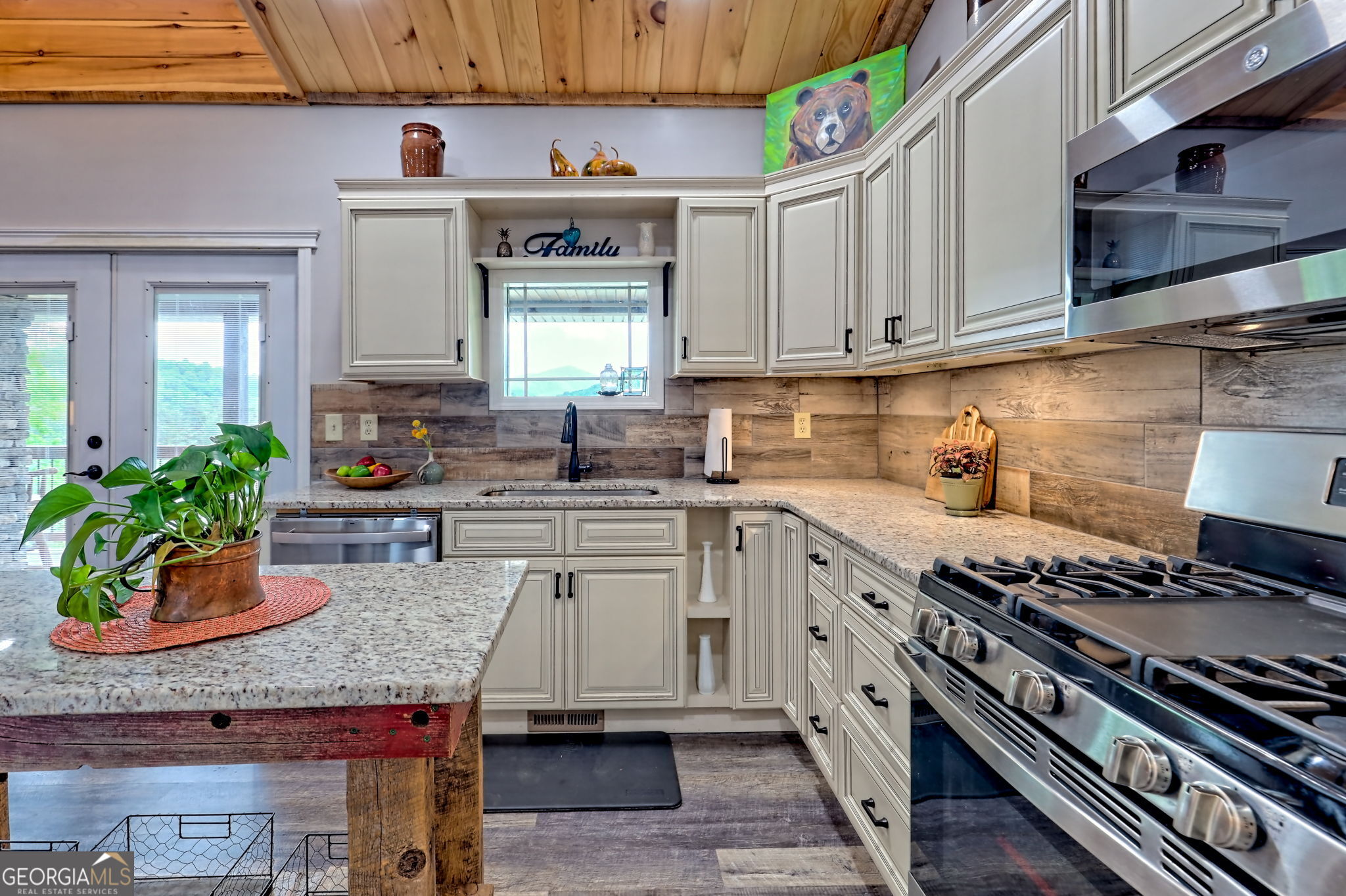 Rabun Gap, Georgia 30568, United States, 3 Bedrooms Bedrooms, ,4 BathroomsBathrooms,Residential,Active,127325