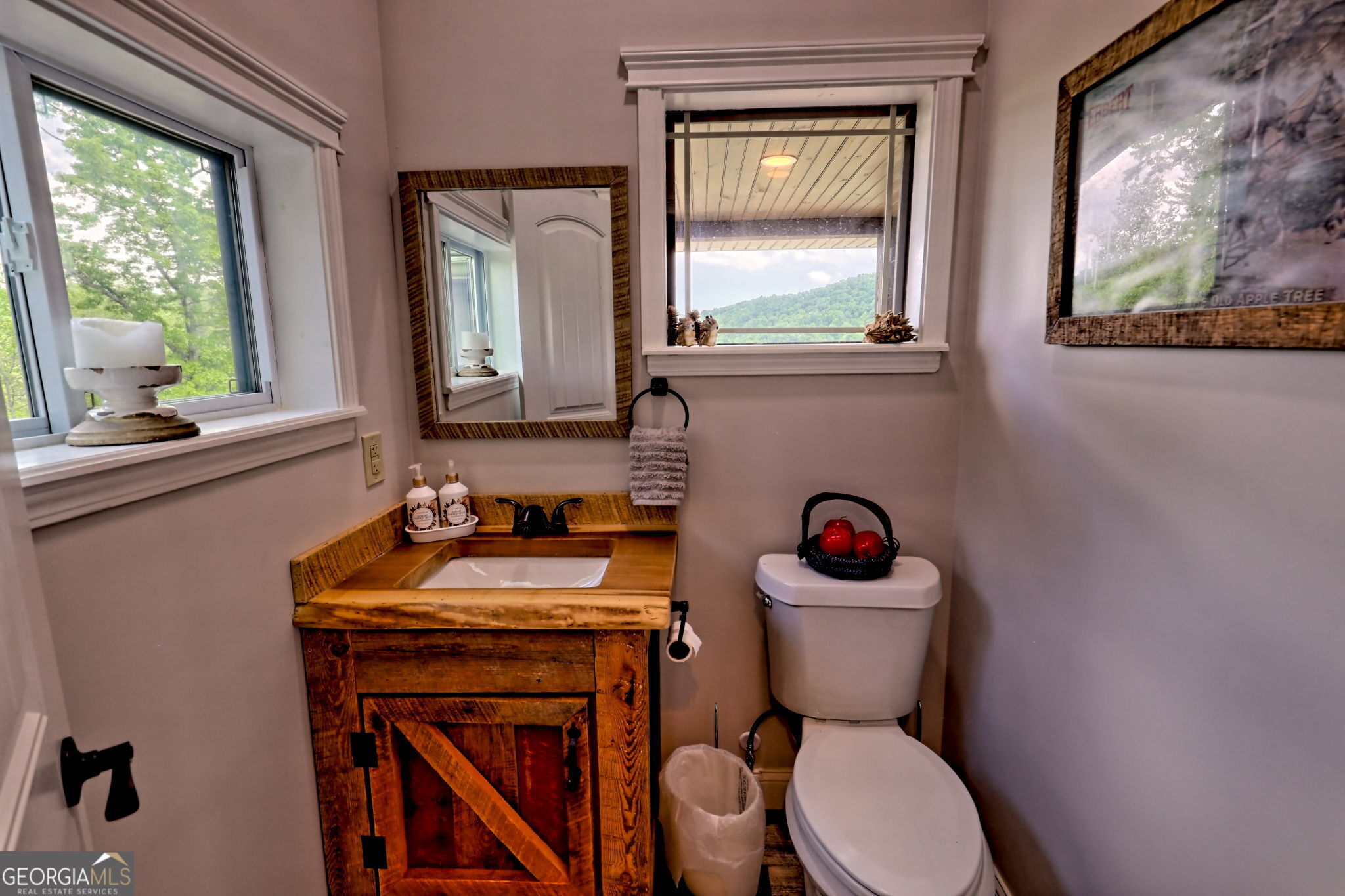 Rabun Gap, Georgia 30568, United States, 3 Bedrooms Bedrooms, ,4 BathroomsBathrooms,Residential,Active,127325