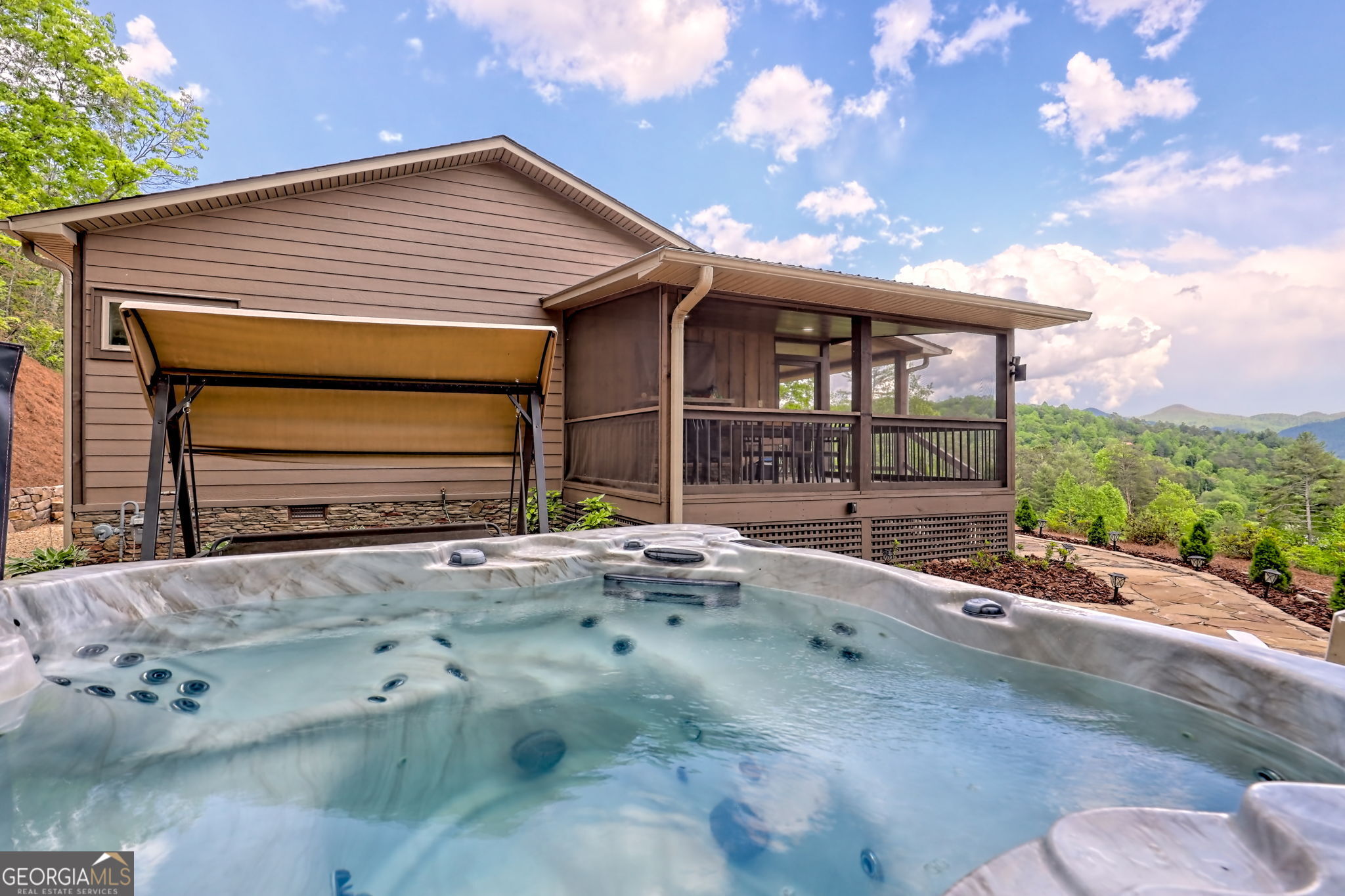 Rabun Gap, Georgia 30568, United States, 3 Bedrooms Bedrooms, ,4 BathroomsBathrooms,Residential,Active,127325