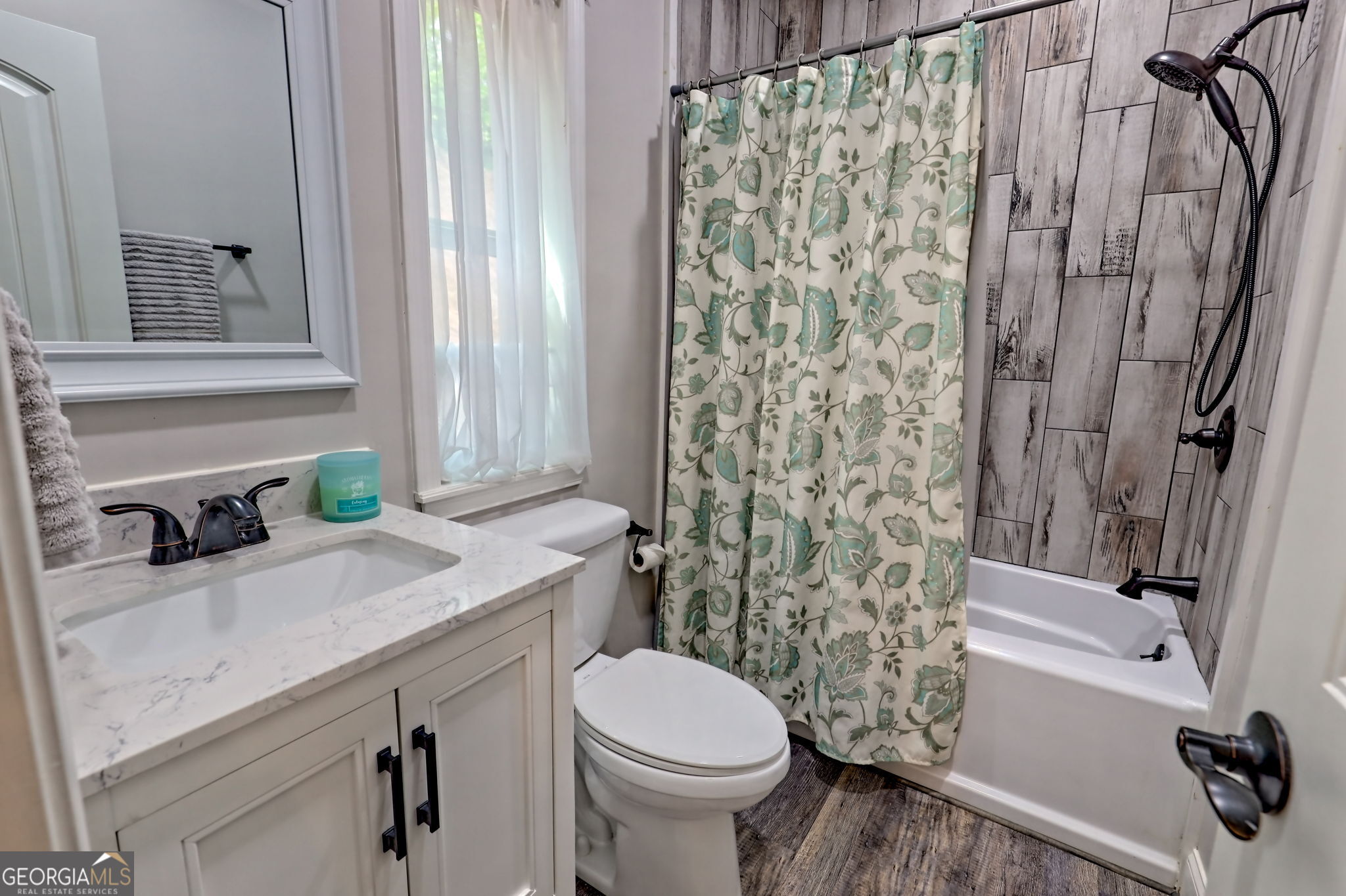 Rabun Gap, Georgia 30568, United States, 3 Bedrooms Bedrooms, ,4 BathroomsBathrooms,Residential,Active,127325