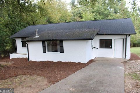 Photo of 8469 Shiloh Court, Jonesboro, GA 30238 (MLS # 10620444)