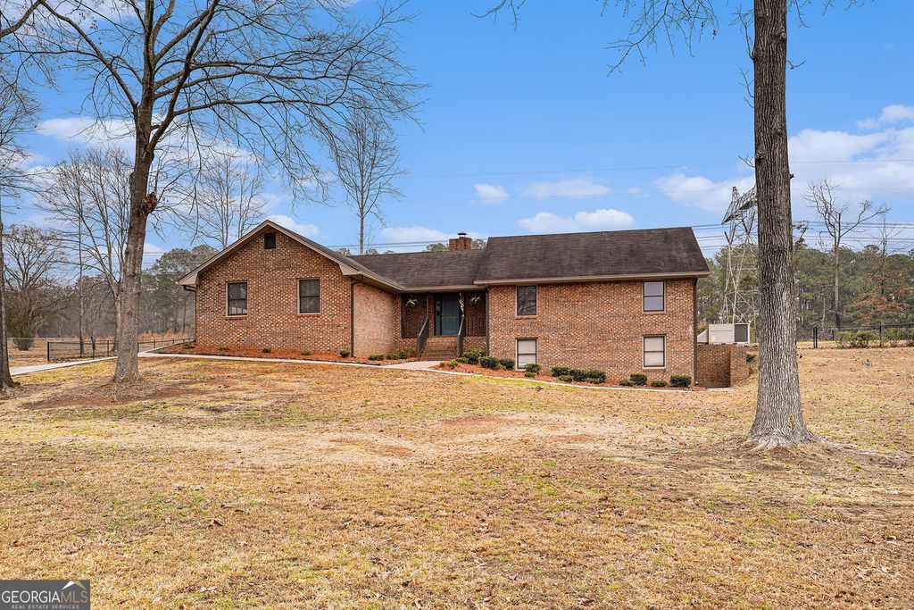 Photo of 5182 Kurt Lane SW, Conyers, GA 30094 (MLS # 10668565)