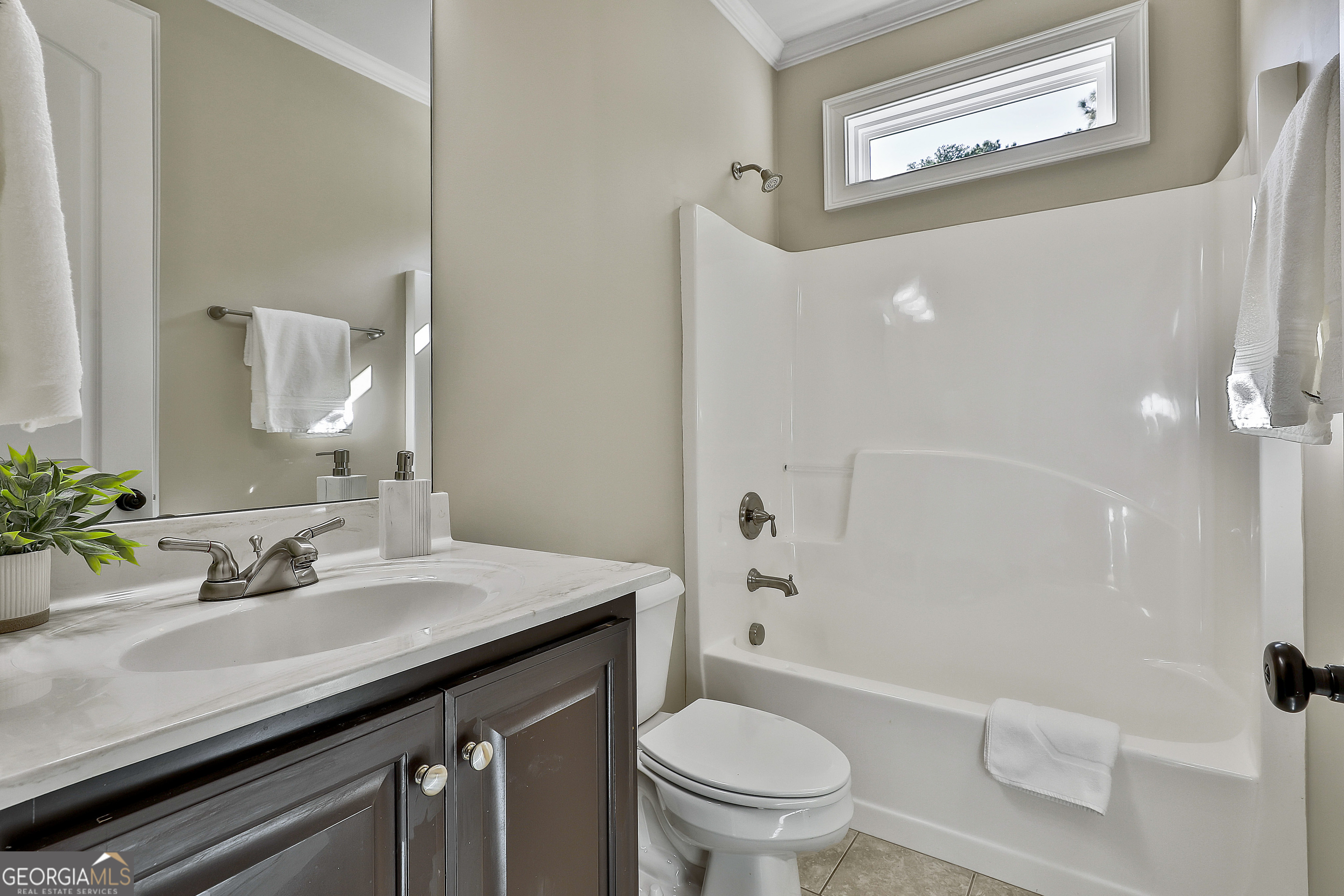 Newnan, Georgia 30263, United States, 6 Bedrooms Bedrooms, ,5 BathroomsBathrooms,Residential,Active,229579