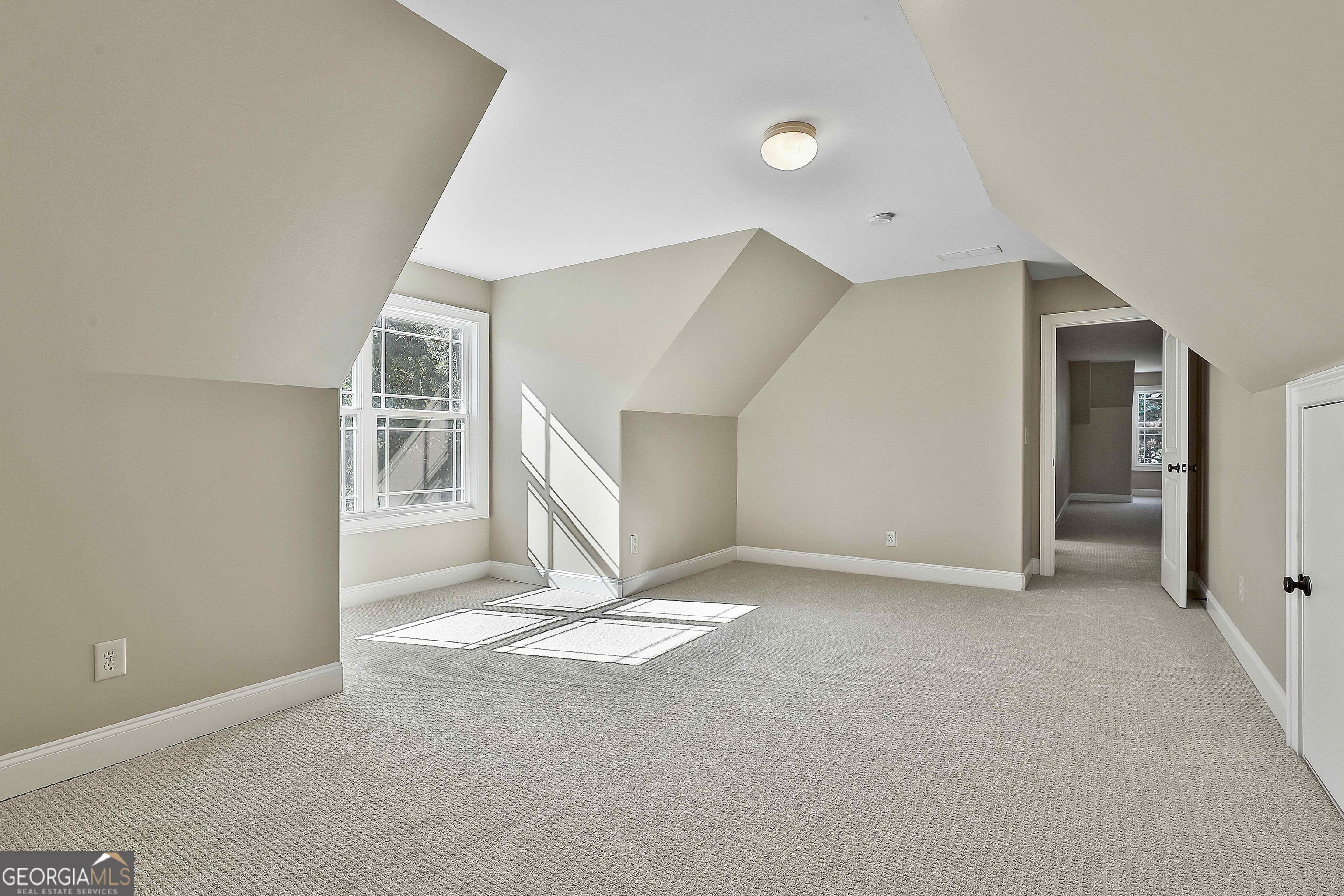 Newnan, Georgia 30263, United States, 6 Bedrooms Bedrooms, ,5 BathroomsBathrooms,Residential,Active,229579