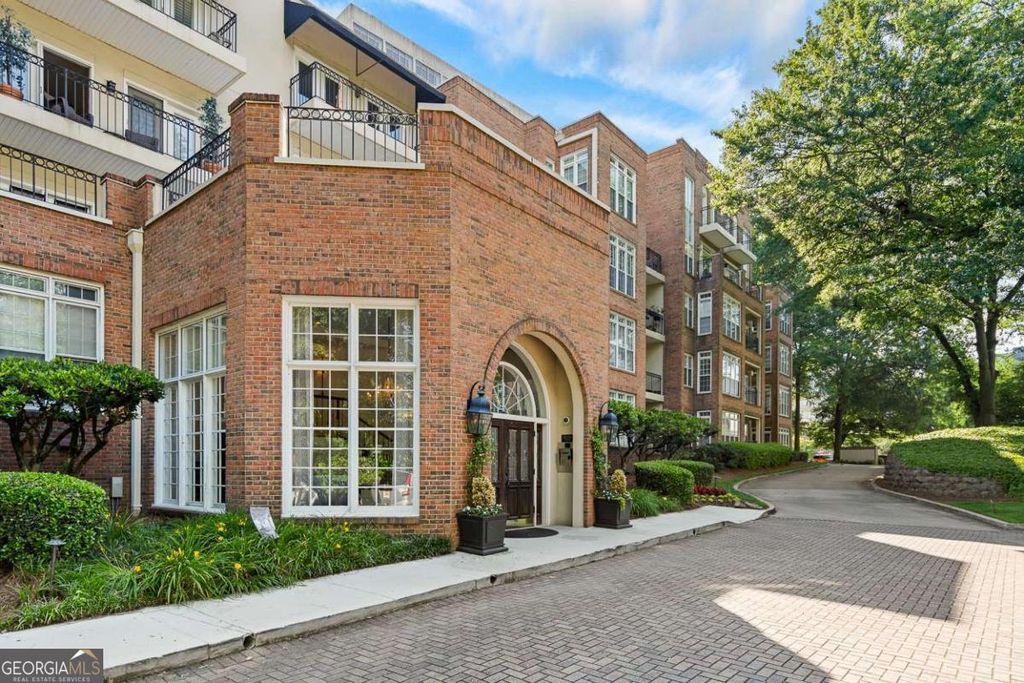Photo of 175 15th Street NE #107, Atlanta, GA 30309 (MLS # 10772082)