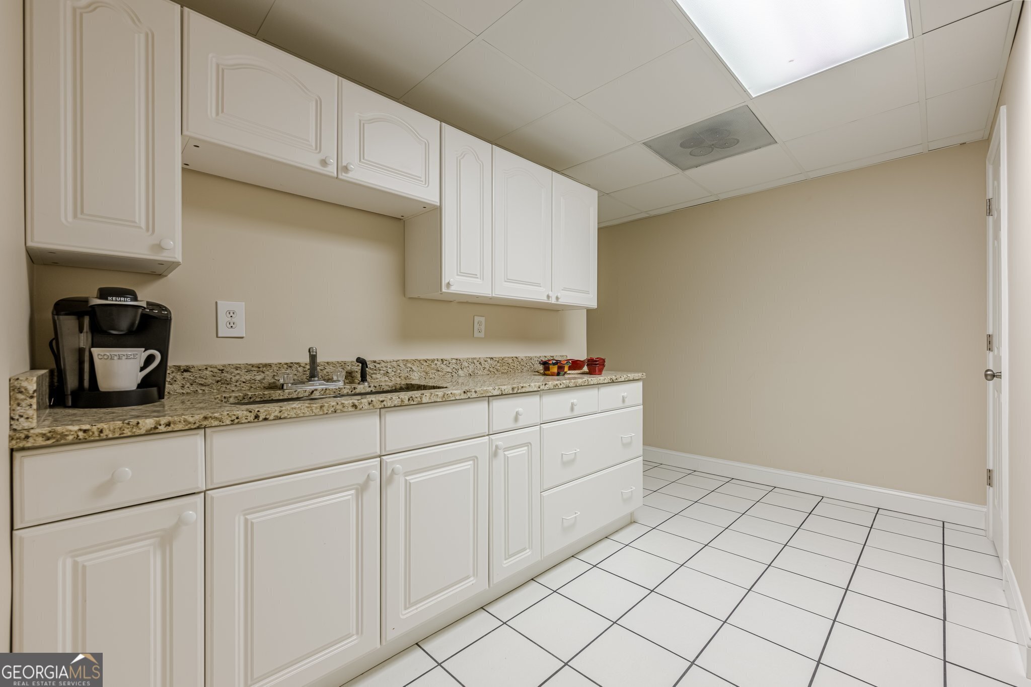 Cumming, Georgia 30040, United States, 5 Bedrooms Bedrooms, ,5 BathroomsBathrooms,Residential,Pending,102972