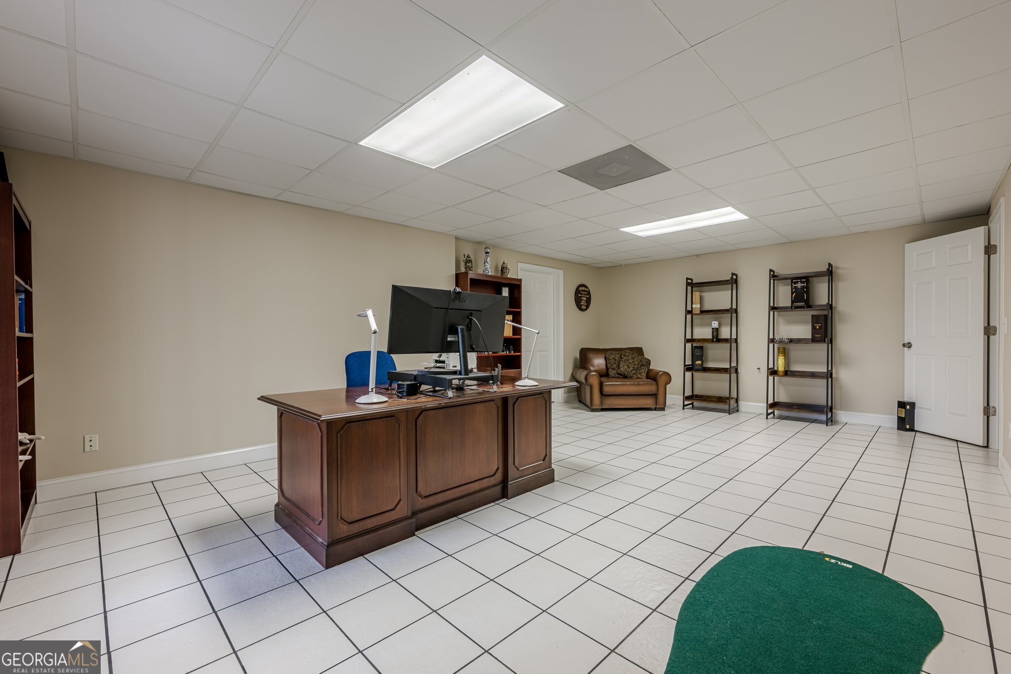 Cumming, Georgia 30040, United States, 5 Bedrooms Bedrooms, ,5 BathroomsBathrooms,Residential,Pending,102972