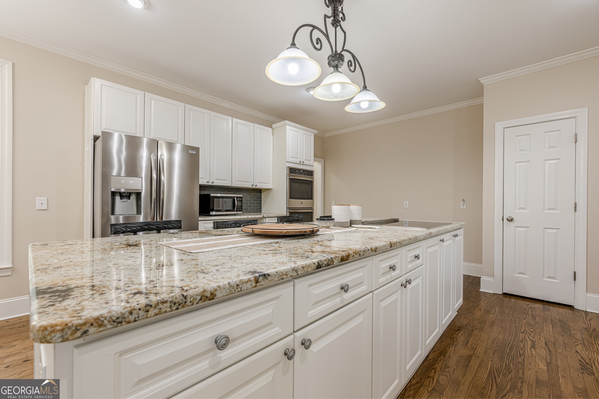 Cumming, Georgia 30040, United States, 5 Bedrooms Bedrooms, ,5 BathroomsBathrooms,Residential,Pending,102972