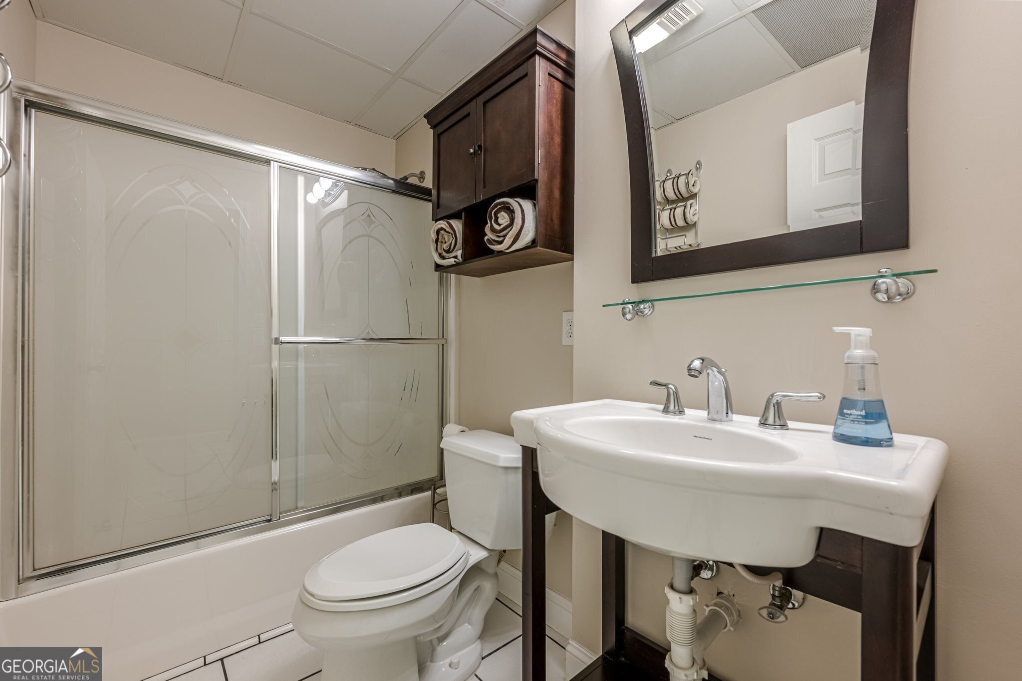 Cumming, Georgia 30040, United States, 5 Bedrooms Bedrooms, ,5 BathroomsBathrooms,Residential,Pending,102972