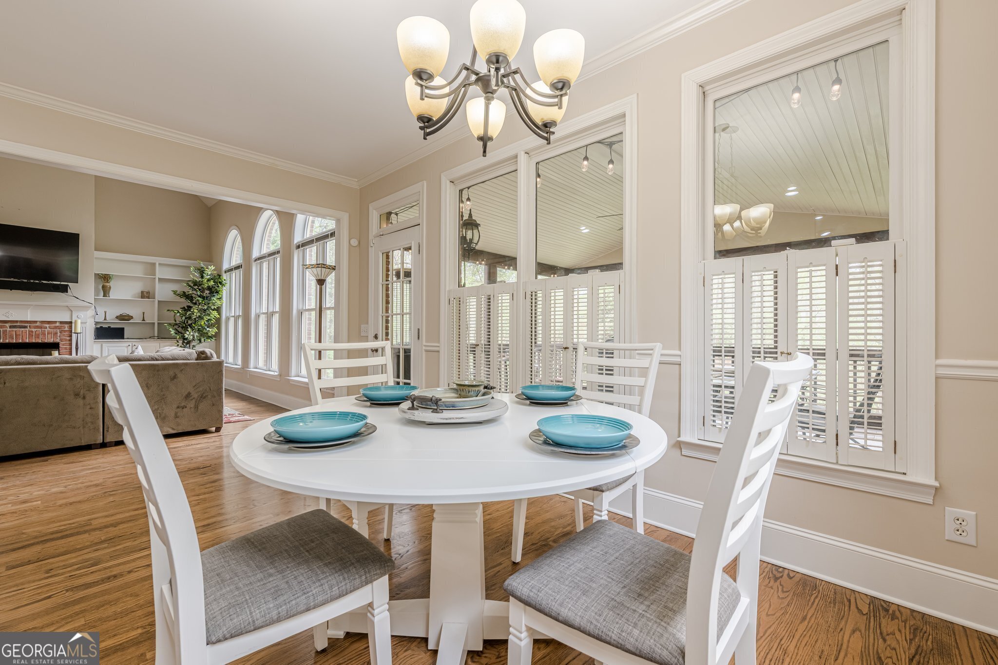 Cumming, Georgia 30040, United States, 5 Bedrooms Bedrooms, ,5 BathroomsBathrooms,Residential,Pending,102972