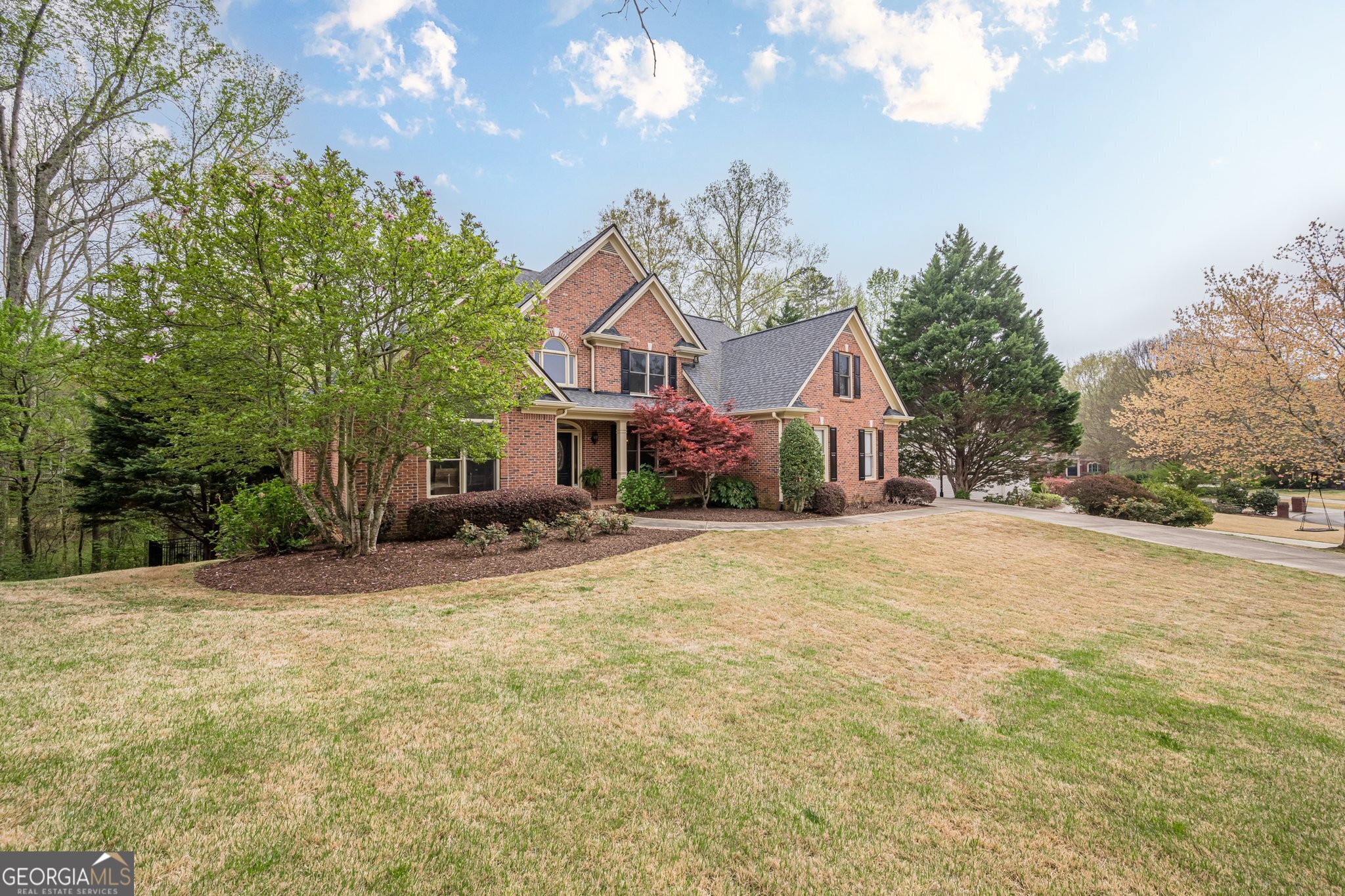 Cumming, Georgia 30040, United States, 5 Bedrooms Bedrooms, ,5 BathroomsBathrooms,Residential,Pending,102972