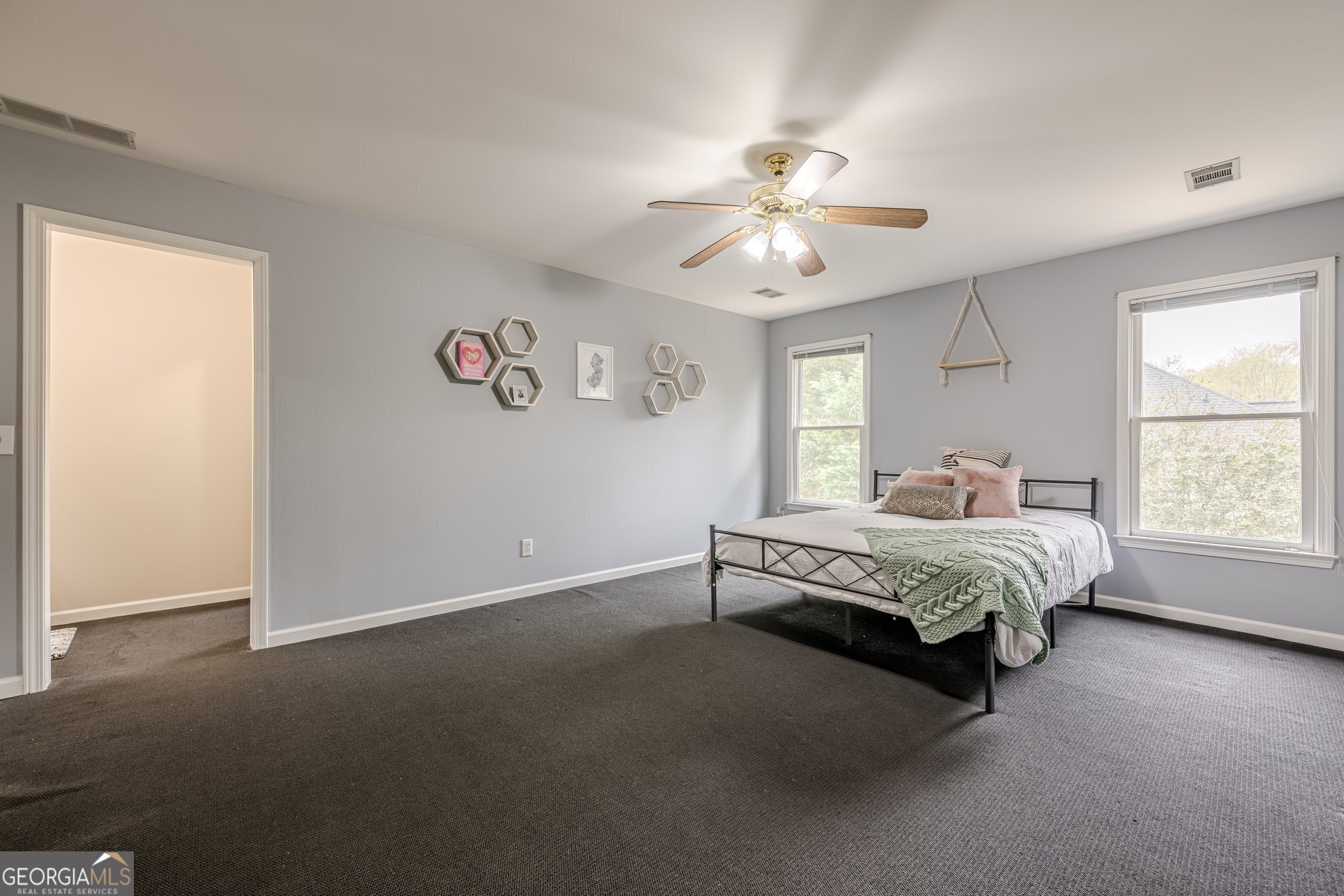 Cumming, Georgia 30040, United States, 5 Bedrooms Bedrooms, ,5 BathroomsBathrooms,Residential,Pending,102972