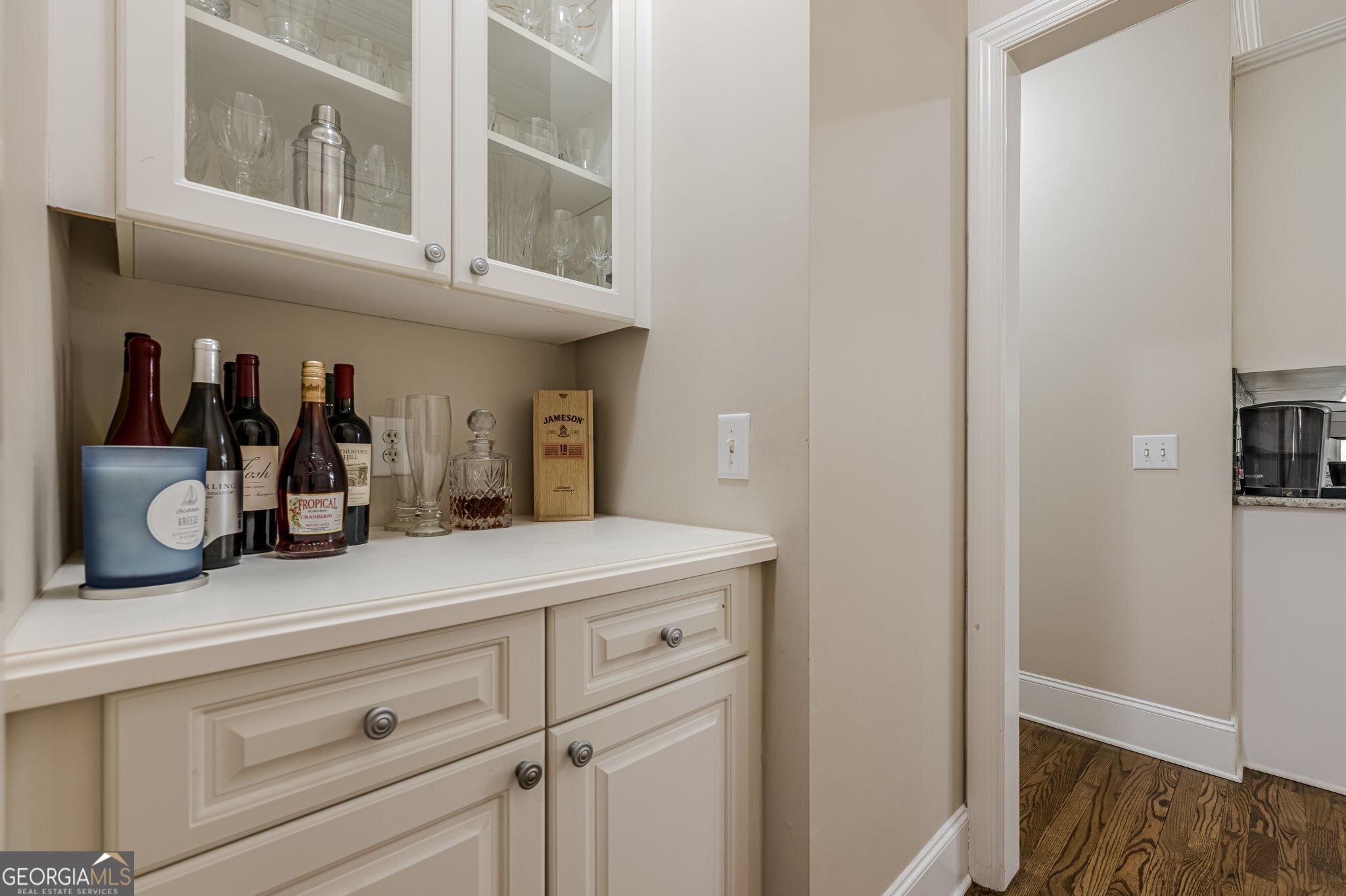 Cumming, Georgia 30040, United States, 5 Bedrooms Bedrooms, ,5 BathroomsBathrooms,Residential,Pending,102972