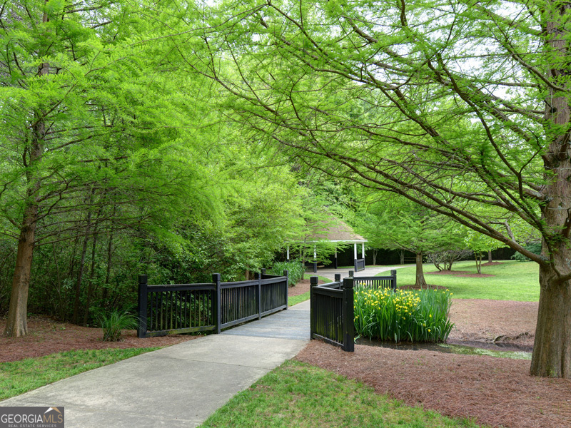 Cumming, Georgia 30040, United States, 5 Bedrooms Bedrooms, ,5 BathroomsBathrooms,Residential,Pending,102972