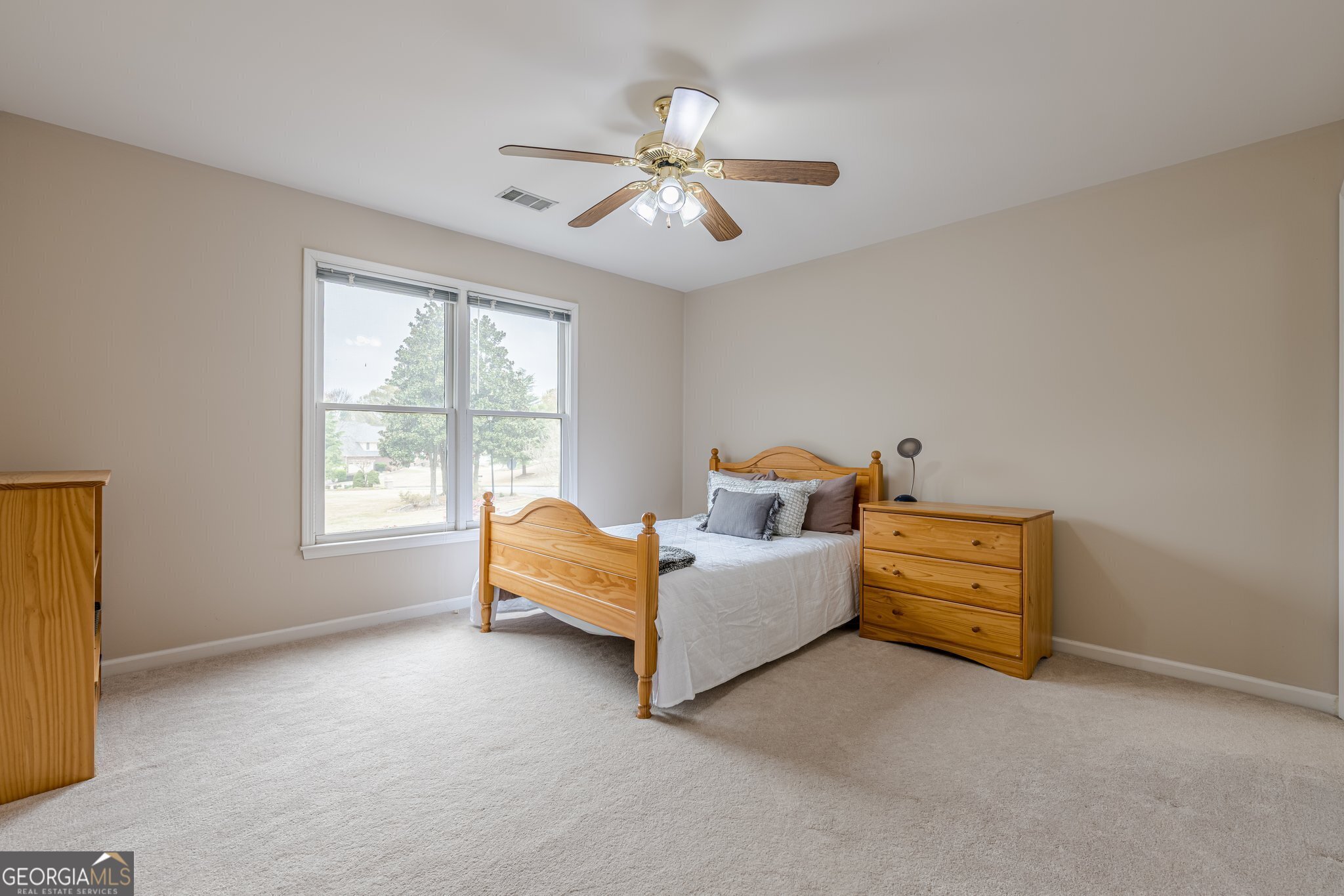 Cumming, Georgia 30040, United States, 5 Bedrooms Bedrooms, ,5 BathroomsBathrooms,Residential,Pending,102972