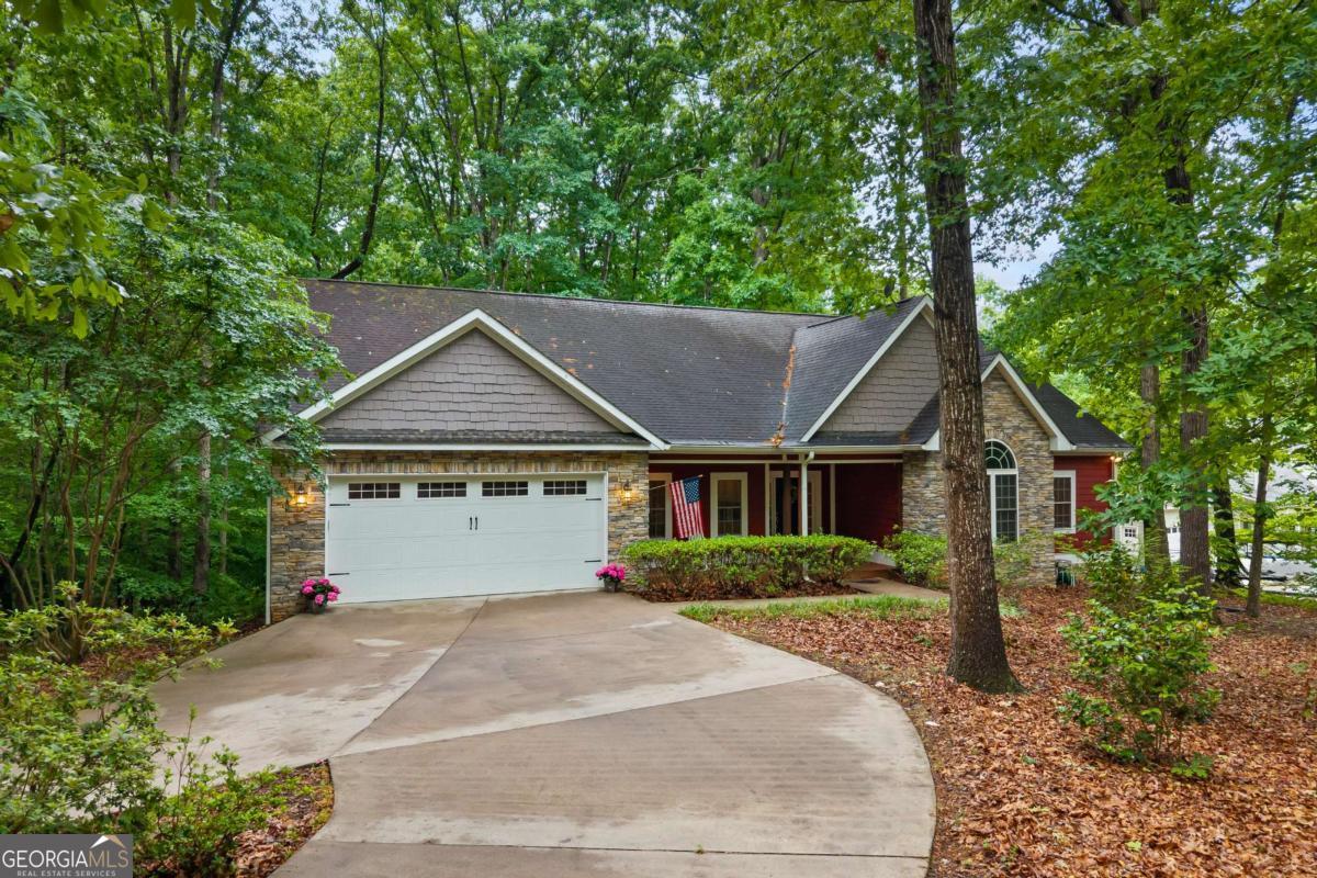 45 Highland Shoals CT
