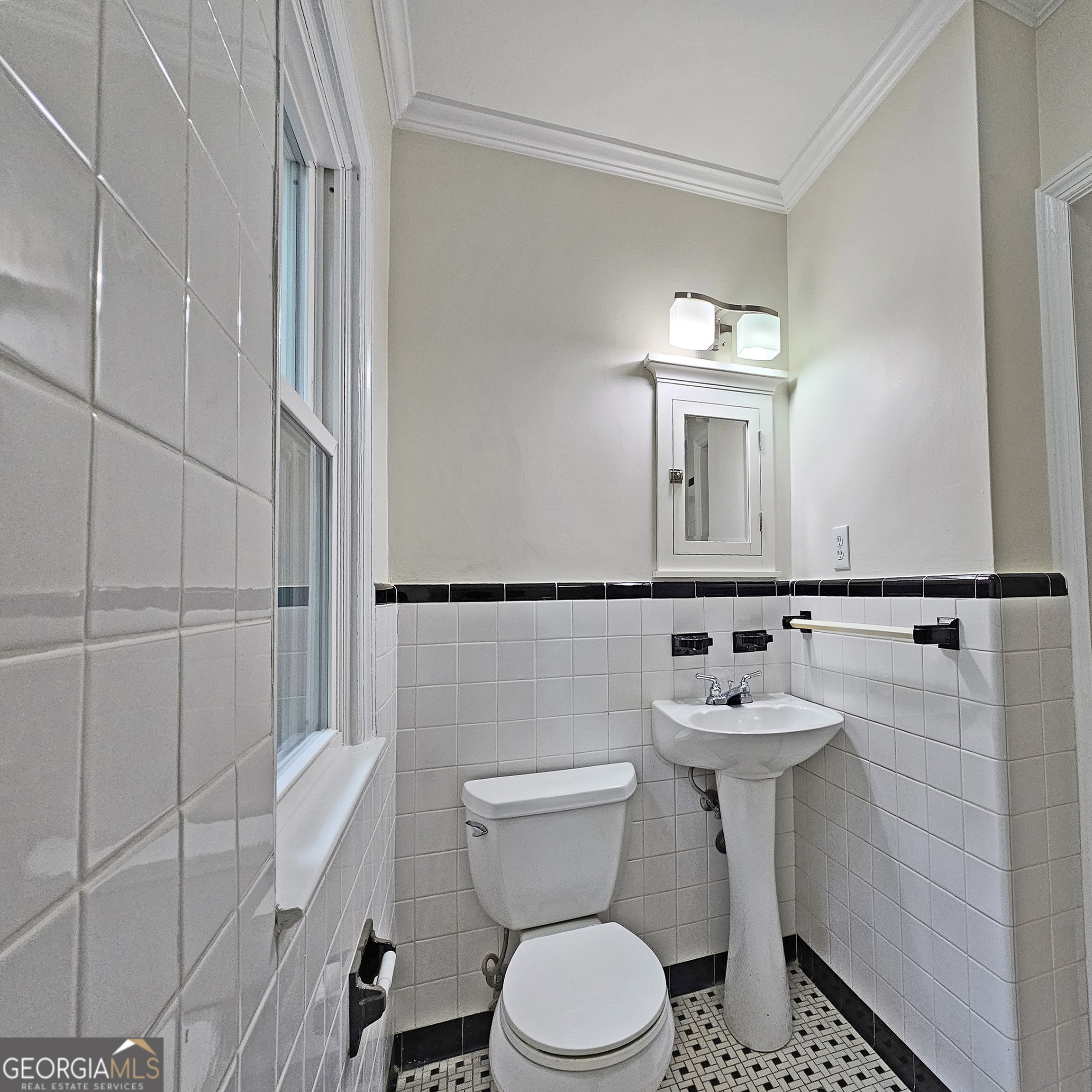 Decatur, Georgia 30030, United States, 3 Bedrooms Bedrooms, ,3 BathroomsBathrooms,Residential,Pending,78409